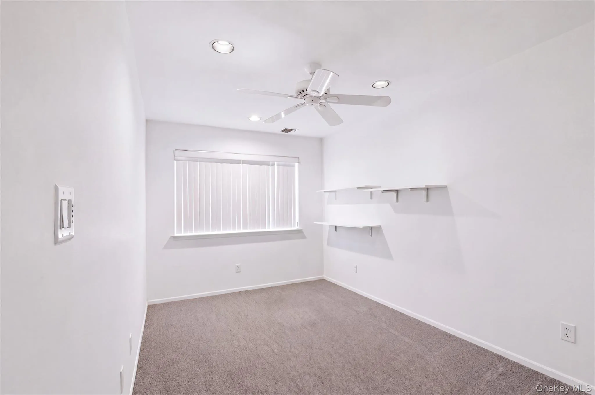 160 Windwatch Drive, Islip, NY, 3 Bedrooms Bedrooms, 8 Rooms Rooms,2 BathroomsBathrooms,Residential,For Rent,Windwatch,0,1037202 160 Windwatch Drive, Islip, NY, 3 Bedrooms Bedrooms, 8 Rooms Rooms,2 BathroomsBathrooms,Residential,For Rent,Windwatch,0,1037202
