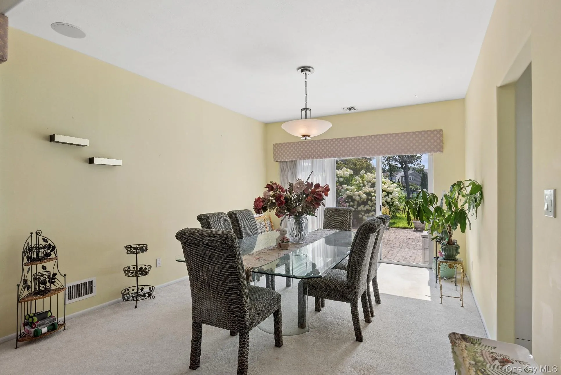 160 Windwatch Drive, Islip, NY, 3 Bedrooms Bedrooms, 8 Rooms Rooms,2 BathroomsBathrooms,Residential,For Rent,Windwatch,0,1037202 160 Windwatch Drive, Islip, NY, 3 Bedrooms Bedrooms, 8 Rooms Rooms,2 BathroomsBathrooms,Residential,For Rent,Windwatch,0,1037202