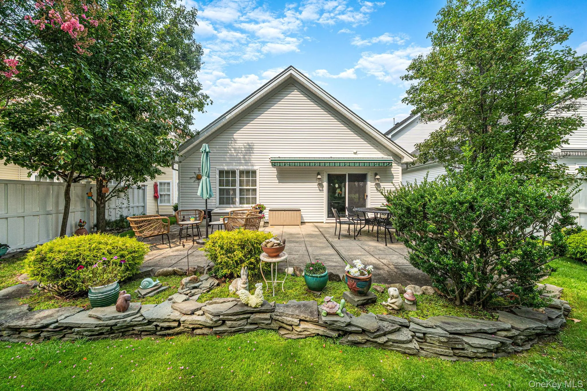 63 Madison Circle, Brookhaven, NY, 2 Bedrooms Bedrooms, 8 Rooms Rooms,2 BathroomsBathrooms,Residential,For Rent,Madison,0,1037203 63 Madison Circle, Brookhaven, NY, 2 Bedrooms Bedrooms, 8 Rooms Rooms,2 BathroomsBathrooms,Residential,For Rent,Madison,0,1037203
