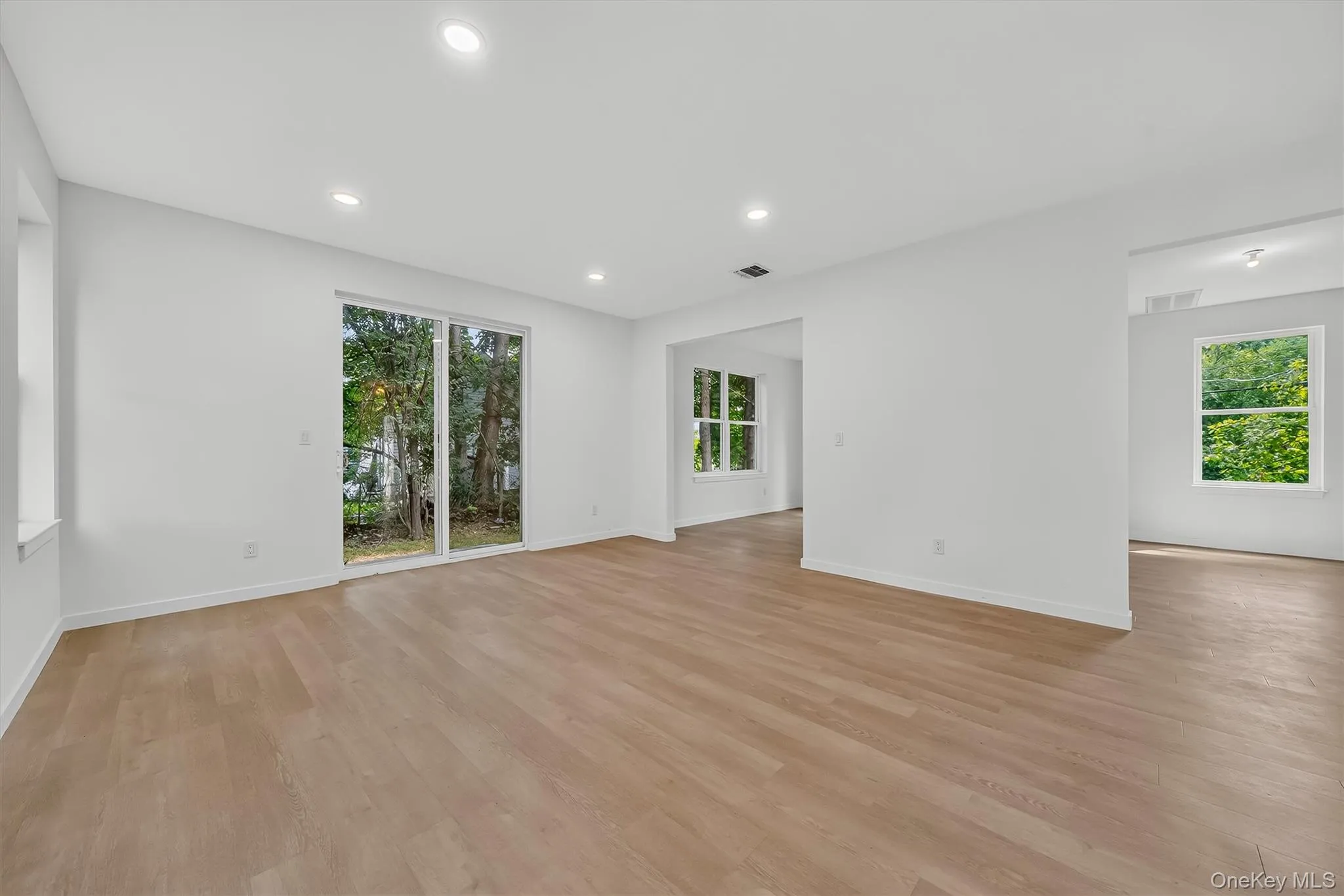 1 Hulse Street, Wallkill, NY, 4 Bedrooms Bedrooms, 7 Rooms Rooms,2 BathroomsBathrooms,Residential,For Rent,Hulse,0,1037204 1 Hulse Street, Wallkill, NY, 4 Bedrooms Bedrooms, 7 Rooms Rooms,2 BathroomsBathrooms,Residential,For Rent,Hulse,0,1037204