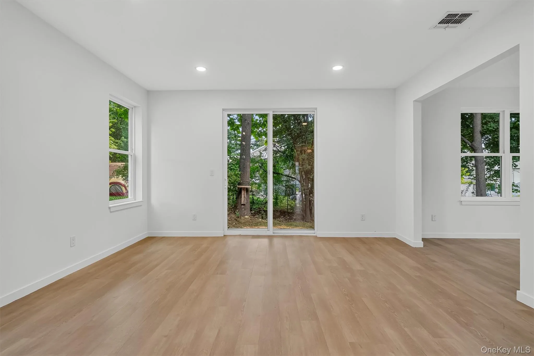 1 Hulse Street, Wallkill, NY, 4 Bedrooms Bedrooms, 7 Rooms Rooms,2 BathroomsBathrooms,Residential,For Rent,Hulse,0,1037204 1 Hulse Street, Wallkill, NY, 4 Bedrooms Bedrooms, 7 Rooms Rooms,2 BathroomsBathrooms,Residential,For Rent,Hulse,0,1037204