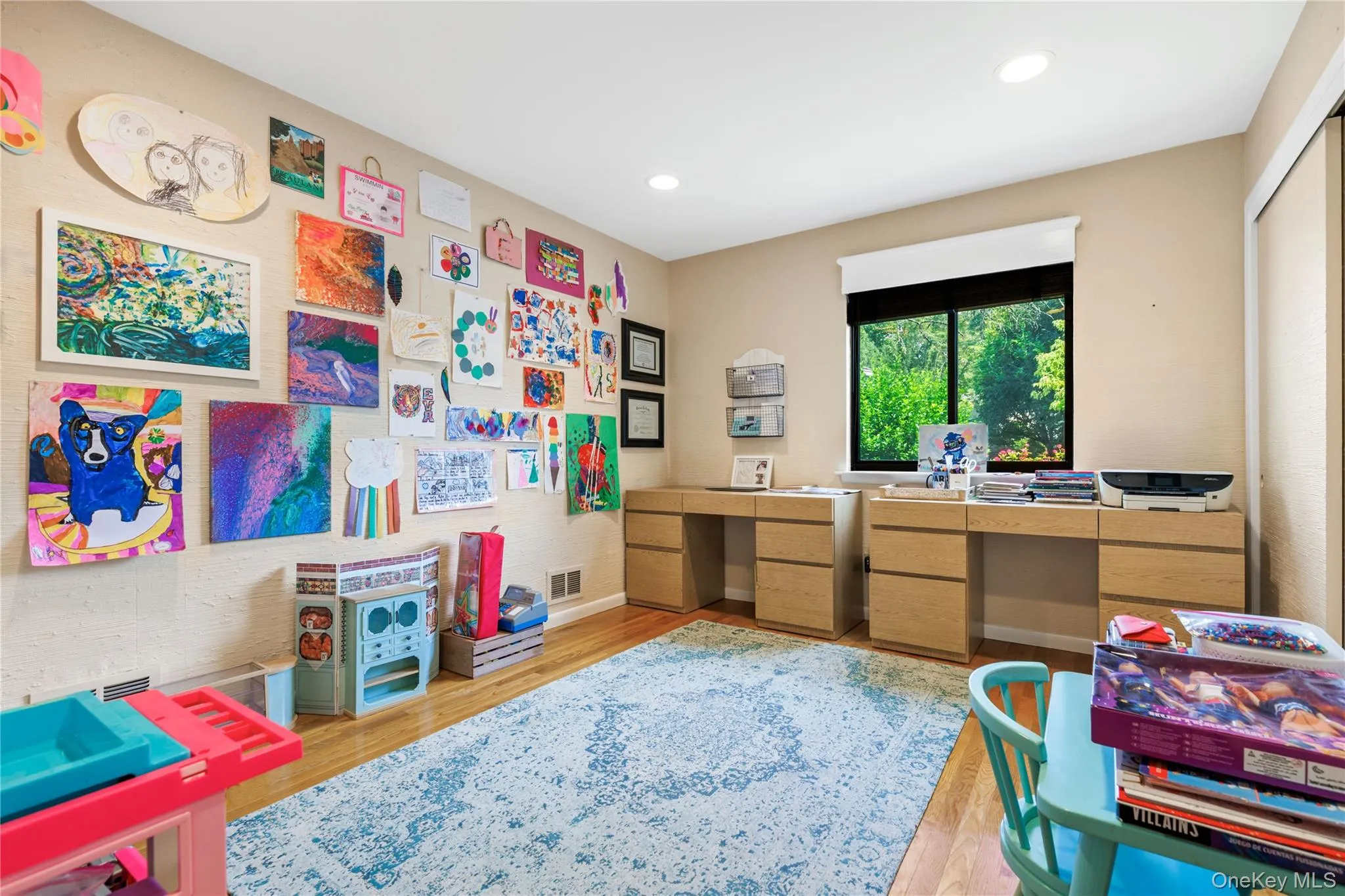 Bedroom/office/denPlayroom Bedroom/office/denPlayroom