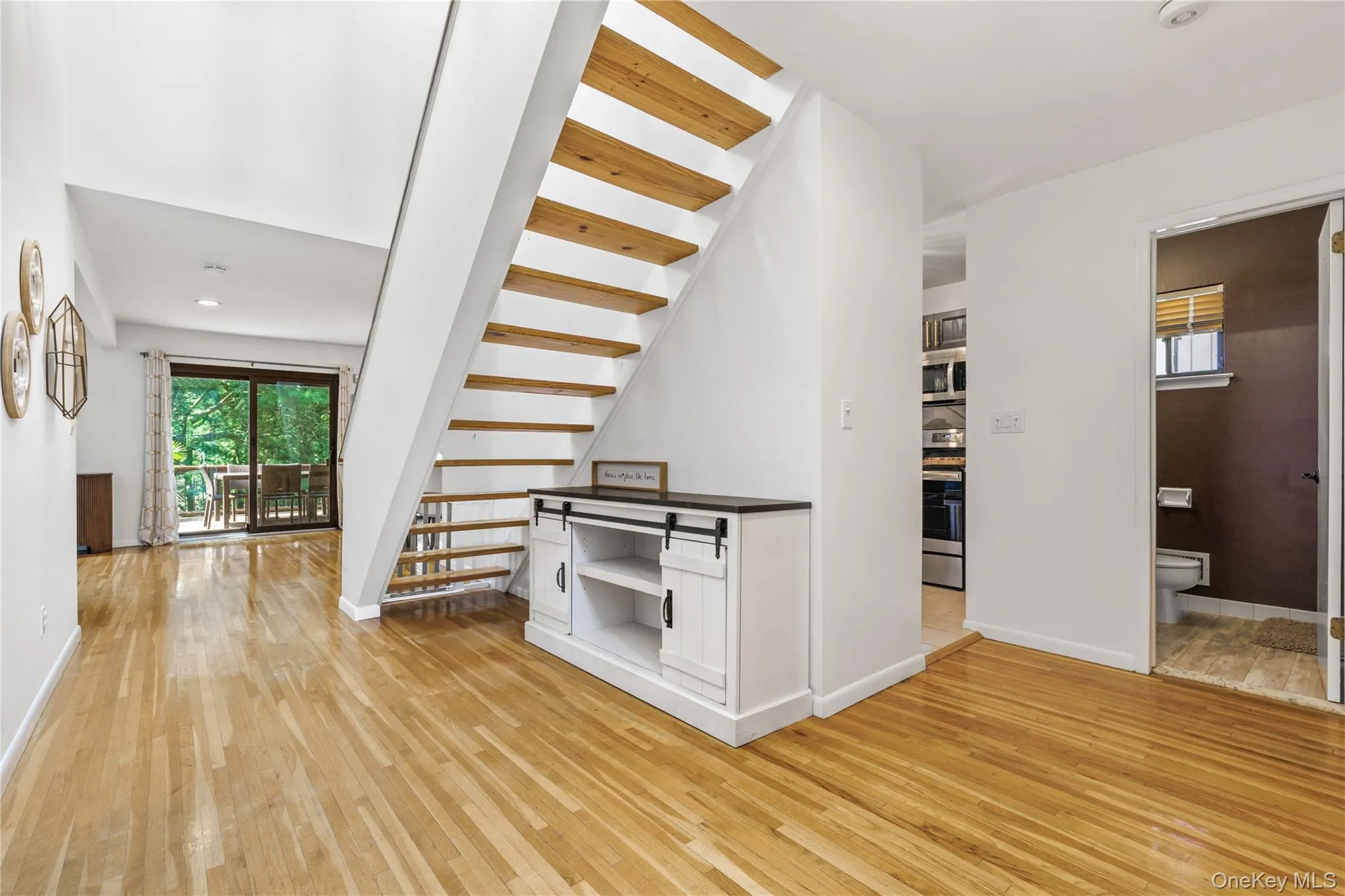 Inviting space Inviting space