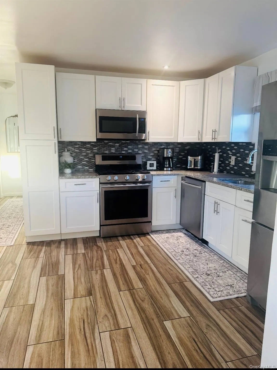 472 Kirkman Avenue, Hempstead, NY, 3 Bedrooms Bedrooms, 5 Rooms Rooms,1 BathroomBathrooms,Residential Lease,For Rent,Kirkman,0,1037215 472 Kirkman Avenue, Hempstead, NY, 3 Bedrooms Bedrooms, 5 Rooms Rooms,1 BathroomBathrooms,Residential Lease,For Rent,Kirkman,0,1037215