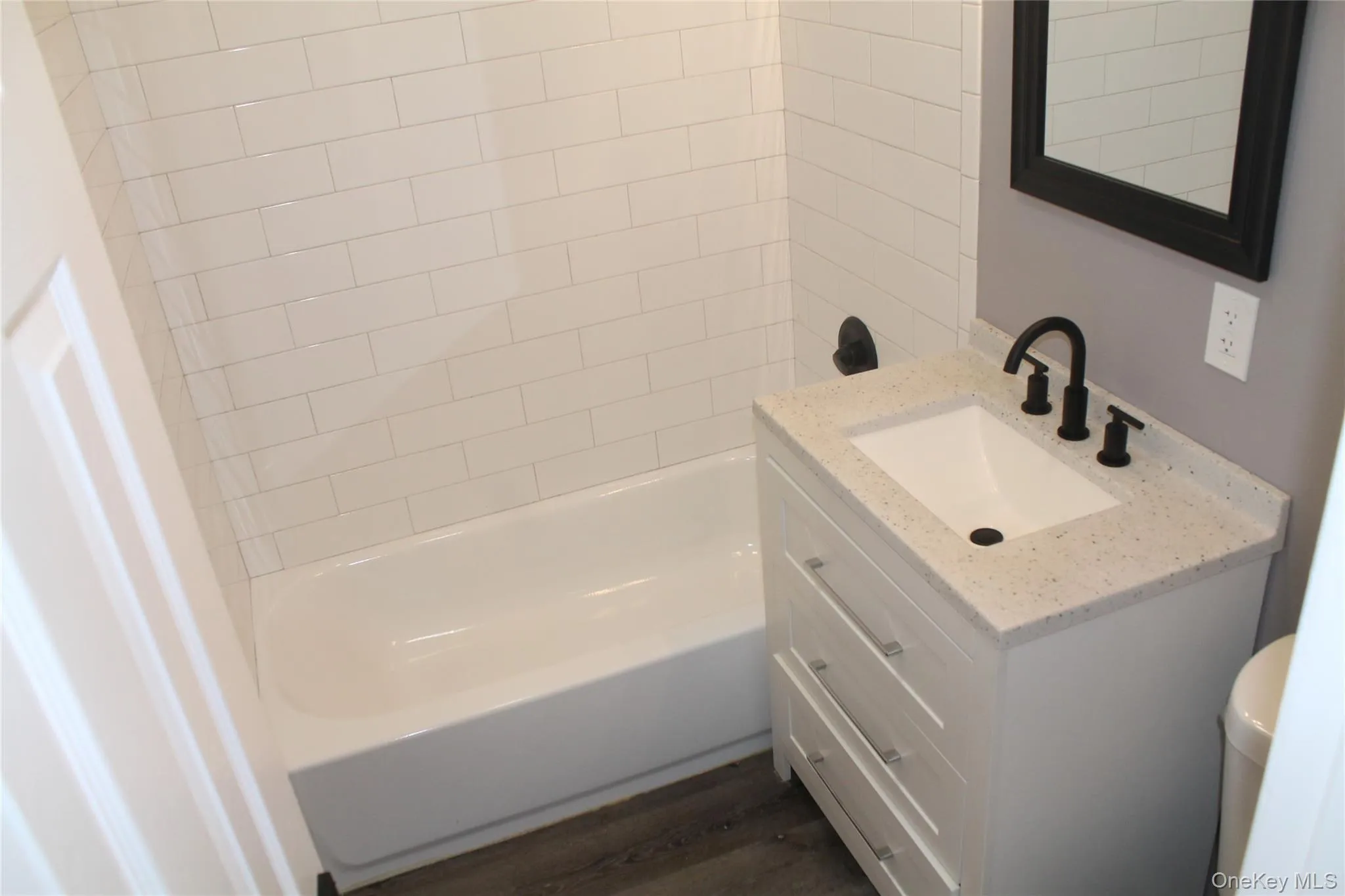 303 Barclay Manor, Newburgh (town), NY, 1 Bedroom Bedrooms, 3 Rooms Rooms,1 BathroomBathrooms,Residential Lease,For Rent,Barclay,0,1037216 303 Barclay Manor, Newburgh (town), NY, 1 Bedroom Bedrooms, 3 Rooms Rooms,1 BathroomBathrooms,Residential Lease,For Rent,Barclay,0,1037216