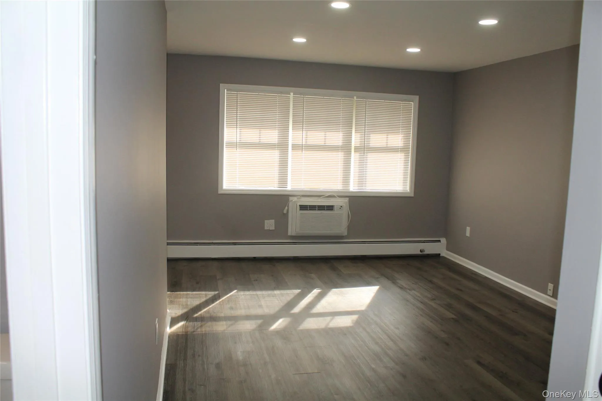 303 Barclay Manor, Newburgh (town), NY, 1 Bedroom Bedrooms, 3 Rooms Rooms,1 BathroomBathrooms,Residential Lease,For Rent,Barclay,0,1037216 303 Barclay Manor, Newburgh (town), NY, 1 Bedroom Bedrooms, 3 Rooms Rooms,1 BathroomBathrooms,Residential Lease,For Rent,Barclay,0,1037216