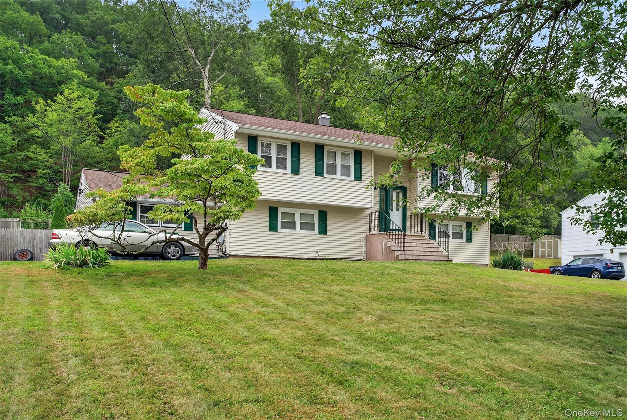 100 Birchwood Drive, Woodbury, NY, 4 Bedrooms Bedrooms, 8 Rooms Rooms,2 BathroomsBathrooms,Residential,For Rent,Birchwood,0,1037218 100 Birchwood Drive, Woodbury, NY, 4 Bedrooms Bedrooms, 8 Rooms Rooms,2 BathroomsBathrooms,Residential,For Rent,Birchwood,0,1037218