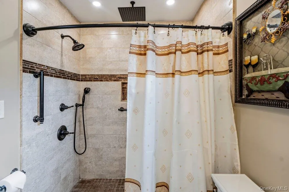 992 Woodcliff Drive, Hempstead, NY, 3 Bedrooms Bedrooms, 6 Rooms Rooms,3 BathroomsBathrooms,Residential,For Rent,Woodcliff,0,1037224 992 Woodcliff Drive, Hempstead, NY, 3 Bedrooms Bedrooms, 6 Rooms Rooms,3 BathroomsBathrooms,Residential,For Rent,Woodcliff,0,1037224