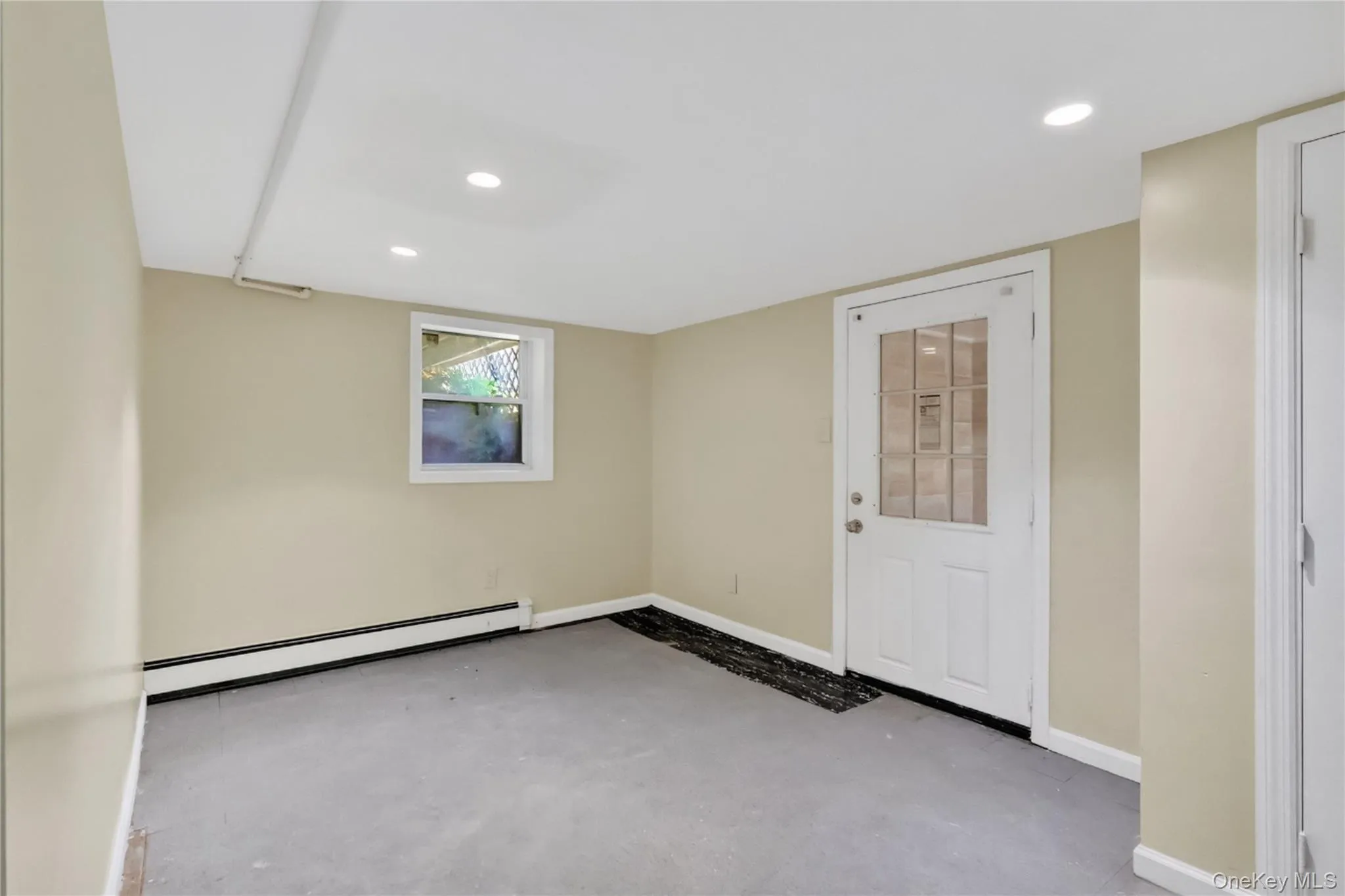 72 Peckham Avenue, Islip, NY, 5 Bedrooms Bedrooms, 10 Rooms Rooms,3 BathroomsBathrooms,Residential,For Rent,Peckham,0,1037226 72 Peckham Avenue, Islip, NY, 5 Bedrooms Bedrooms, 10 Rooms Rooms,3 BathroomsBathrooms,Residential,For Rent,Peckham,0,1037226