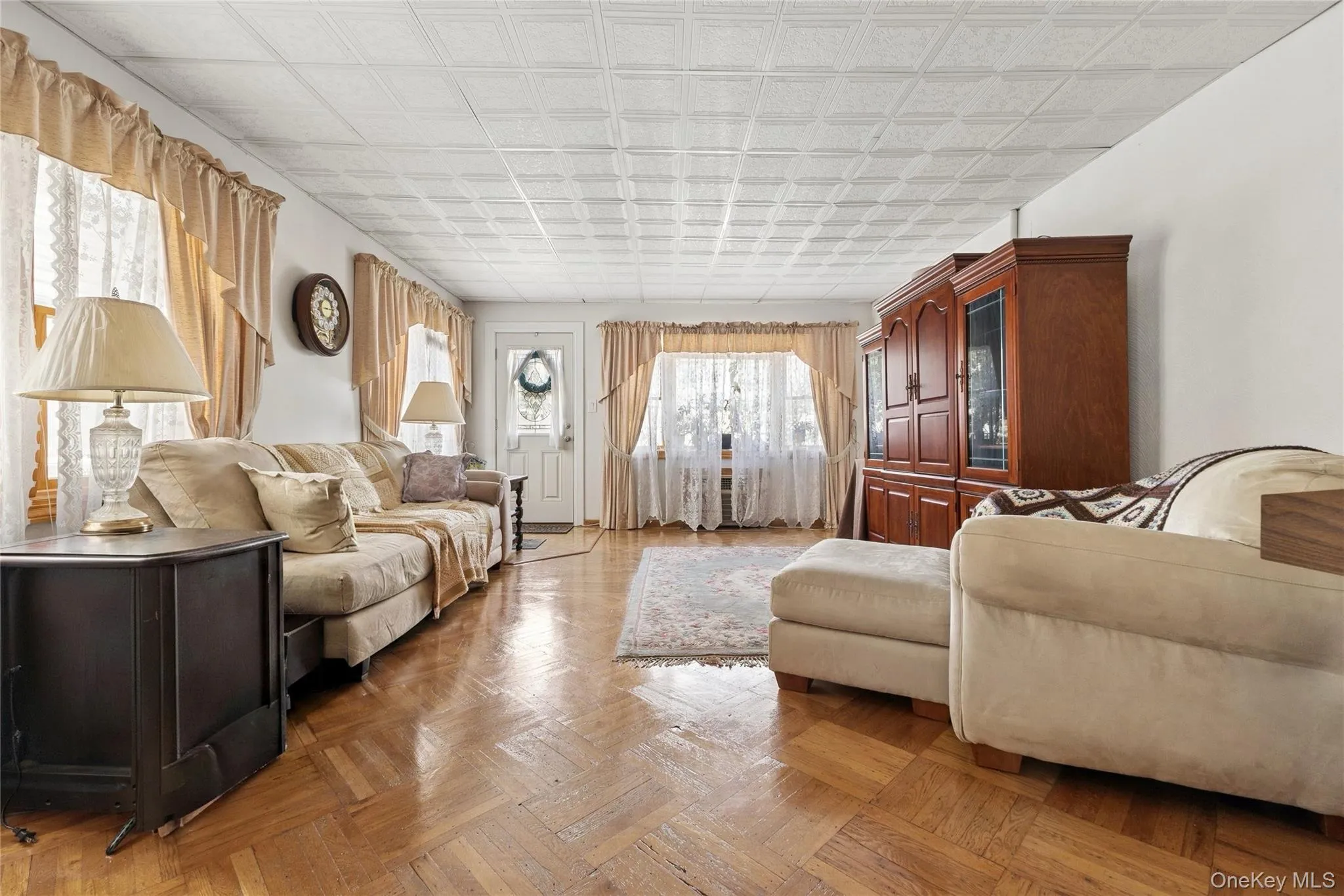 3236 Jordan Street, New York, NY, 3 Bedrooms Bedrooms, 7 Rooms Rooms,2 BathroomsBathrooms,Residential,For Rent,Jordan,0,1037228 3236 Jordan Street, New York, NY, 3 Bedrooms Bedrooms, 7 Rooms Rooms,2 BathroomsBathrooms,Residential,For Rent,Jordan,0,1037228