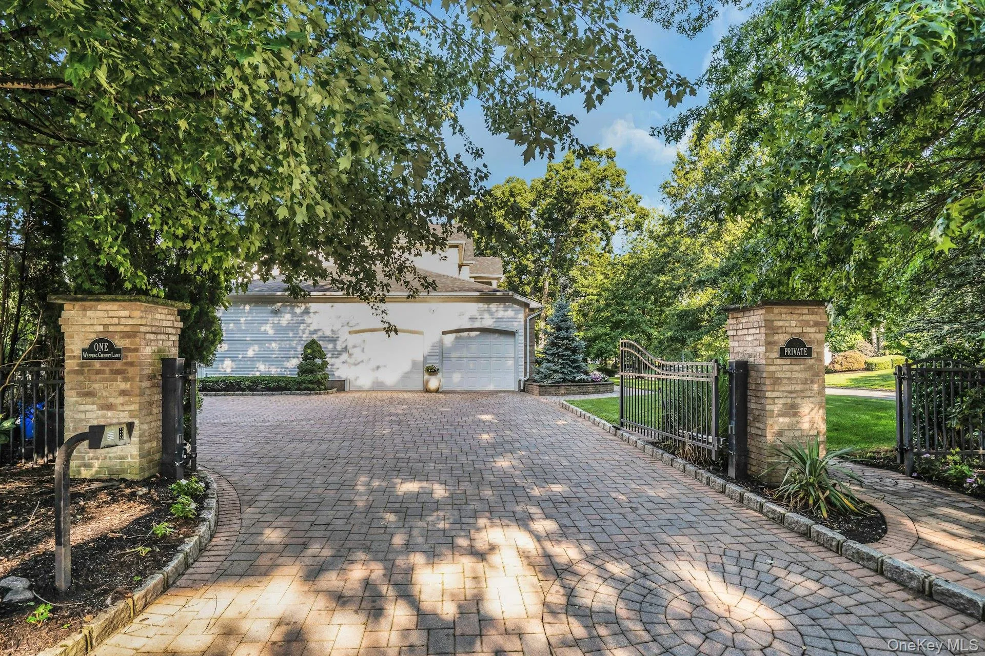 Executive Entrance. Executive Entrance.
