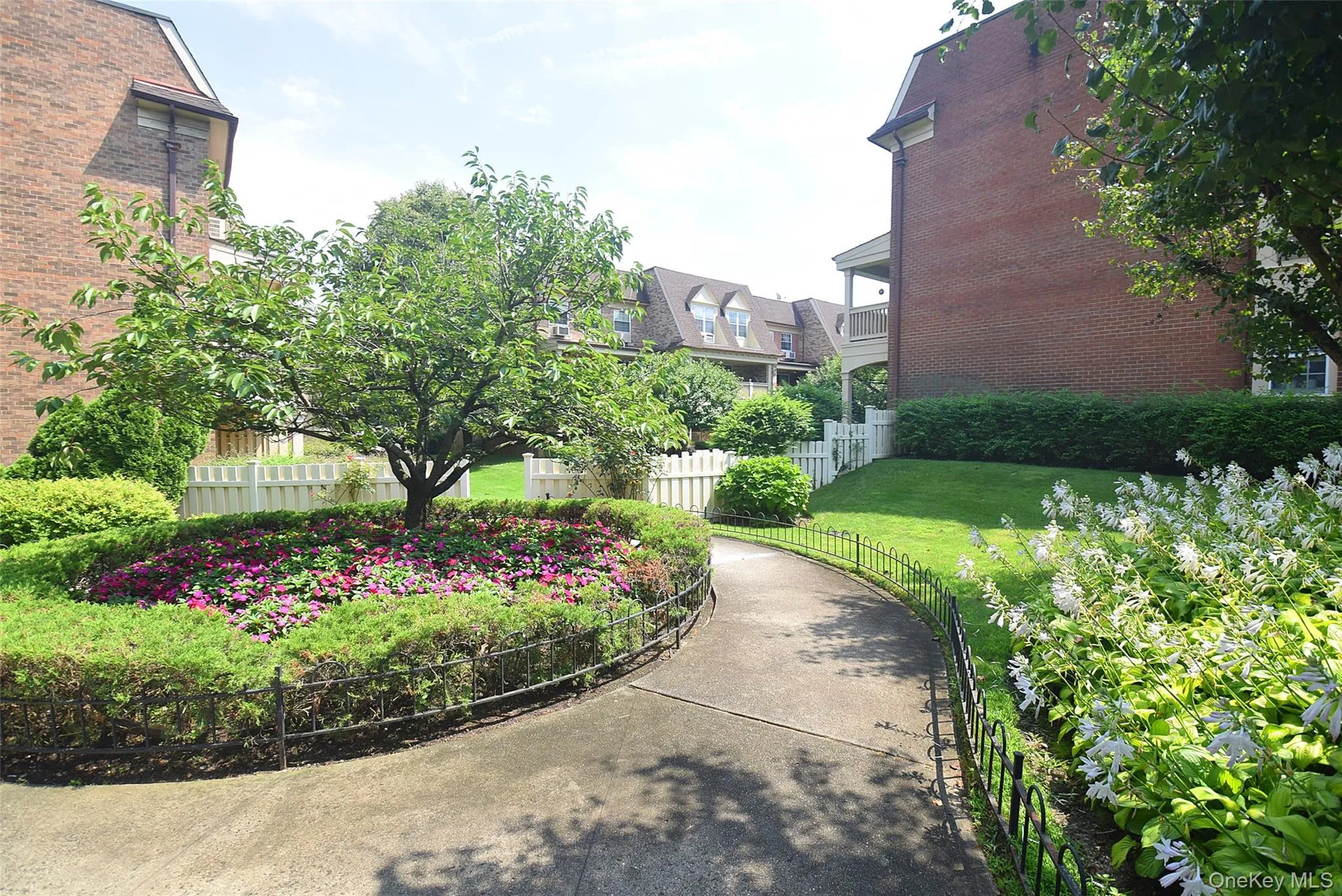 13-19 Michael Court, New York, NY, 3 Bedrooms Bedrooms, 6 Rooms Rooms,2 BathroomsBathrooms,Residential,For Rent,Michael,0,1037242 13-19 Michael Court, New York, NY, 3 Bedrooms Bedrooms, 6 Rooms Rooms,2 BathroomsBathrooms,Residential,For Rent,Michael,0,1037242