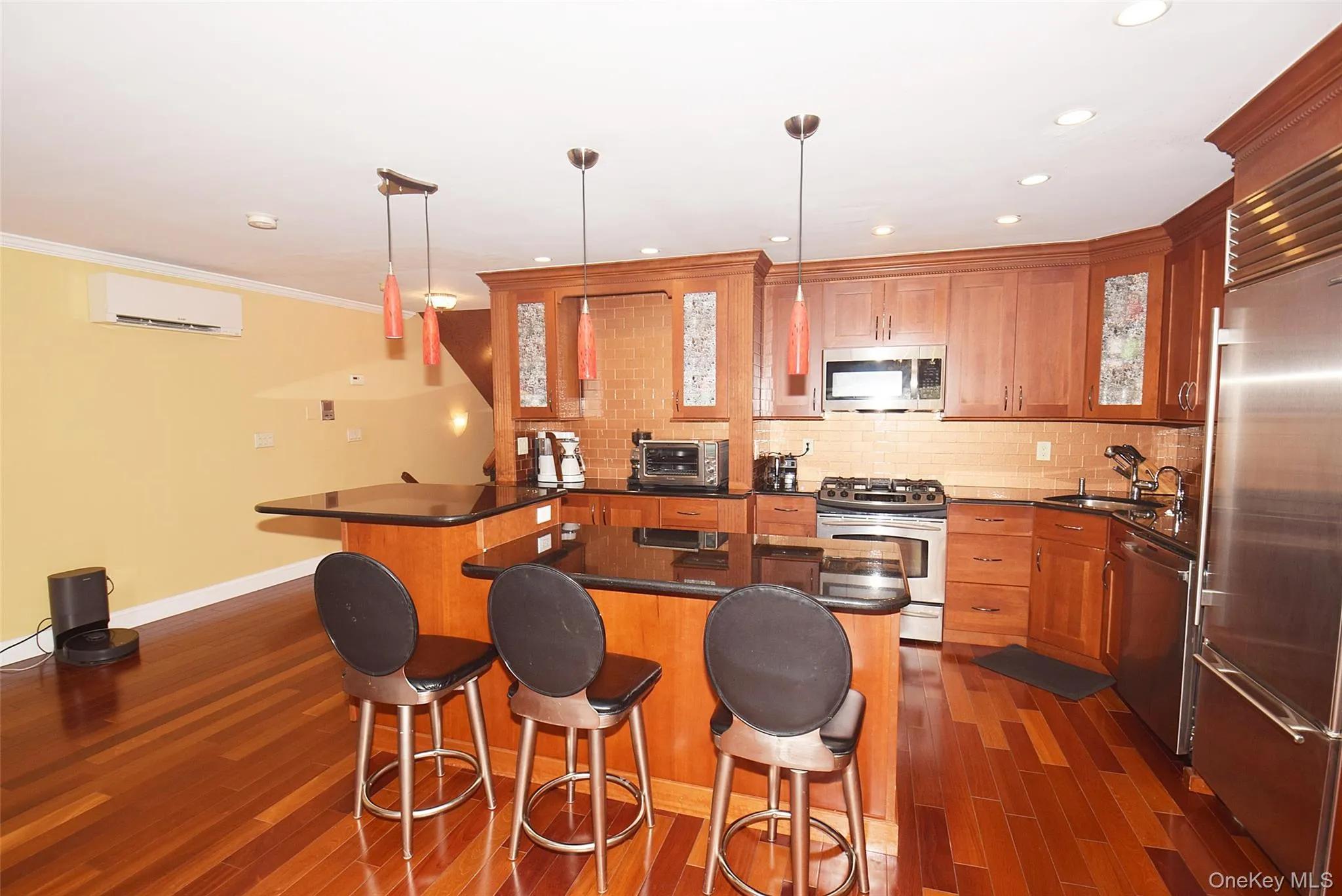 13-19 Michael Court, New York, NY, 3 Bedrooms Bedrooms, 6 Rooms Rooms,2 BathroomsBathrooms,Residential,For Rent,Michael,0,1037242 13-19 Michael Court, New York, NY, 3 Bedrooms Bedrooms, 6 Rooms Rooms,2 BathroomsBathrooms,Residential,For Rent,Michael,0,1037242