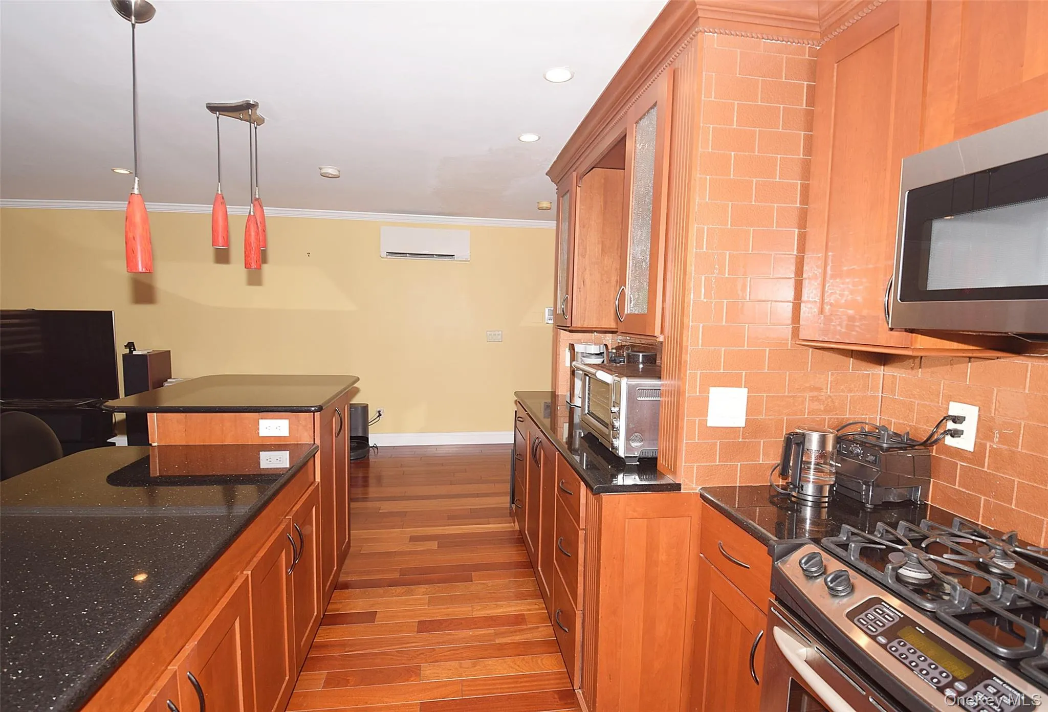 13-19 Michael Court, New York, NY, 3 Bedrooms Bedrooms, 6 Rooms Rooms,2 BathroomsBathrooms,Residential,For Rent,Michael,0,1037242 13-19 Michael Court, New York, NY, 3 Bedrooms Bedrooms, 6 Rooms Rooms,2 BathroomsBathrooms,Residential,For Rent,Michael,0,1037242