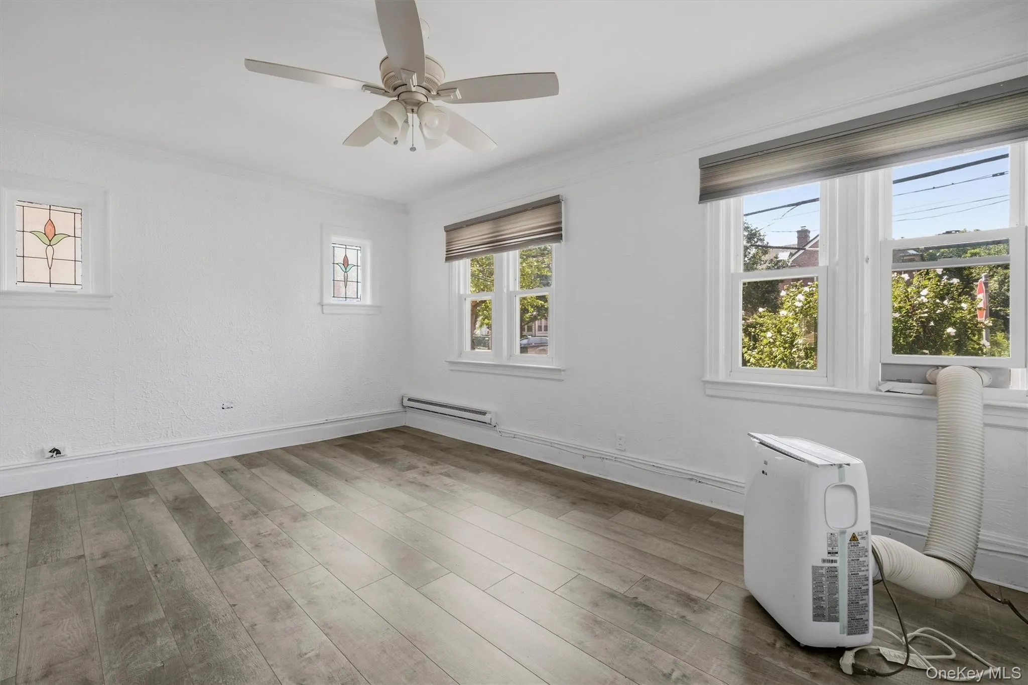 2400 Morgan Avenue, New York, NY, 3 Bedrooms Bedrooms, 7 Rooms Rooms,3 BathroomsBathrooms,Residential,For Rent,Morgan,0,1037243 2400 Morgan Avenue, New York, NY, 3 Bedrooms Bedrooms, 7 Rooms Rooms,3 BathroomsBathrooms,Residential,For Rent,Morgan,0,1037243