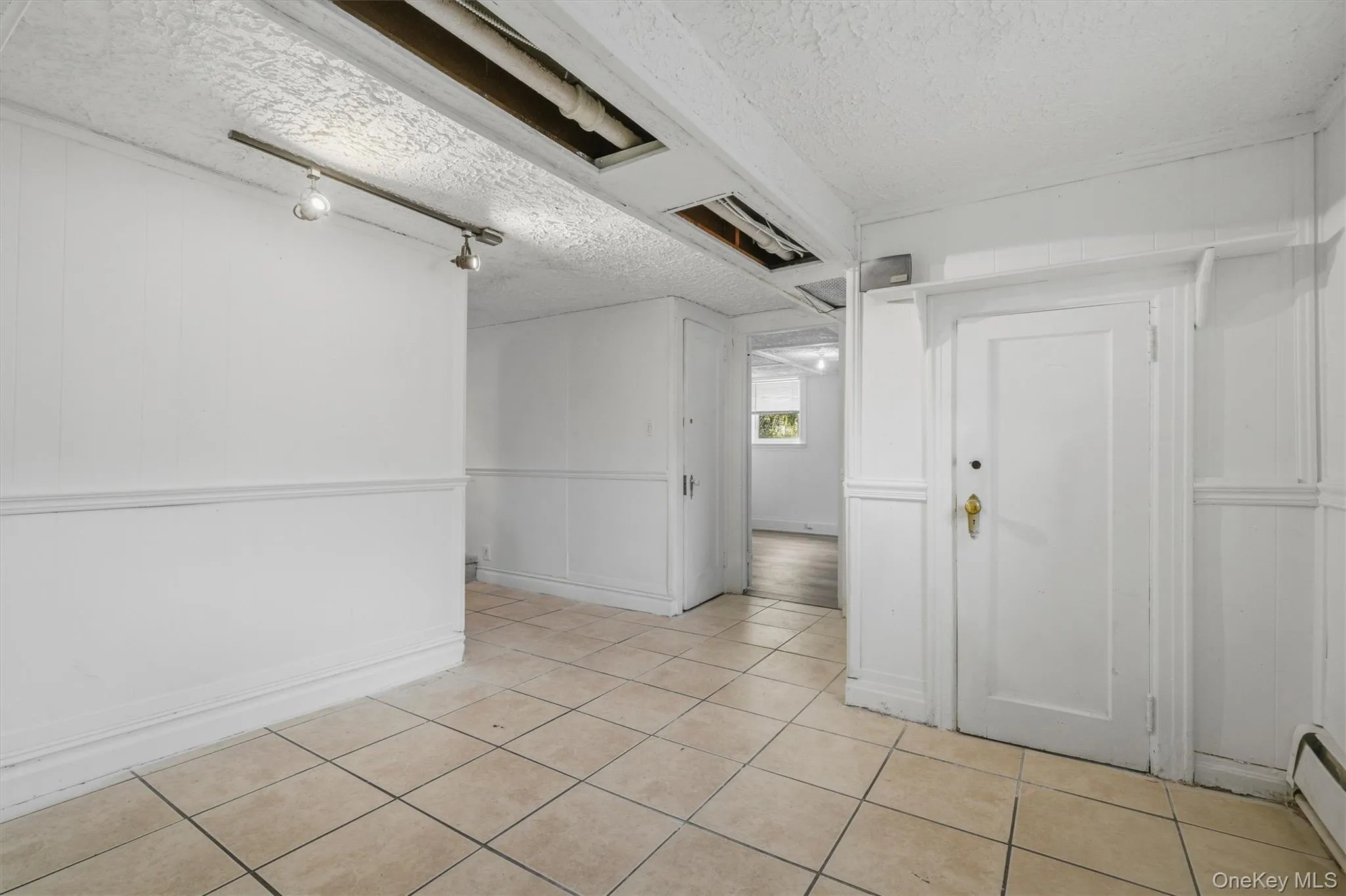 2400 Morgan Avenue, New York, NY, 3 Bedrooms Bedrooms, 7 Rooms Rooms,3 BathroomsBathrooms,Residential,For Rent,Morgan,0,1037243 2400 Morgan Avenue, New York, NY, 3 Bedrooms Bedrooms, 7 Rooms Rooms,3 BathroomsBathrooms,Residential,For Rent,Morgan,0,1037243