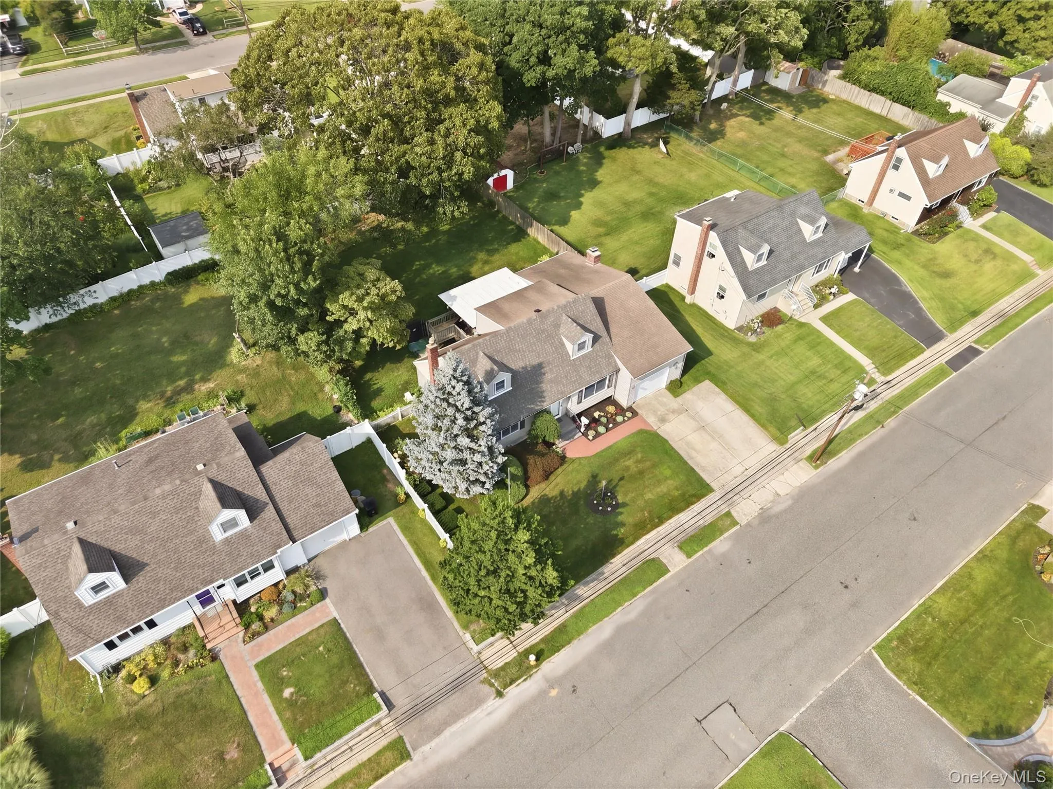 391 Oakwood Avenue, Islip, NY, 4 Bedrooms Bedrooms, 9 Rooms Rooms,2 BathroomsBathrooms,Residential,For Rent,Oakwood,0,1037247 391 Oakwood Avenue, Islip, NY, 4 Bedrooms Bedrooms, 9 Rooms Rooms,2 BathroomsBathrooms,Residential,For Rent,Oakwood,0,1037247