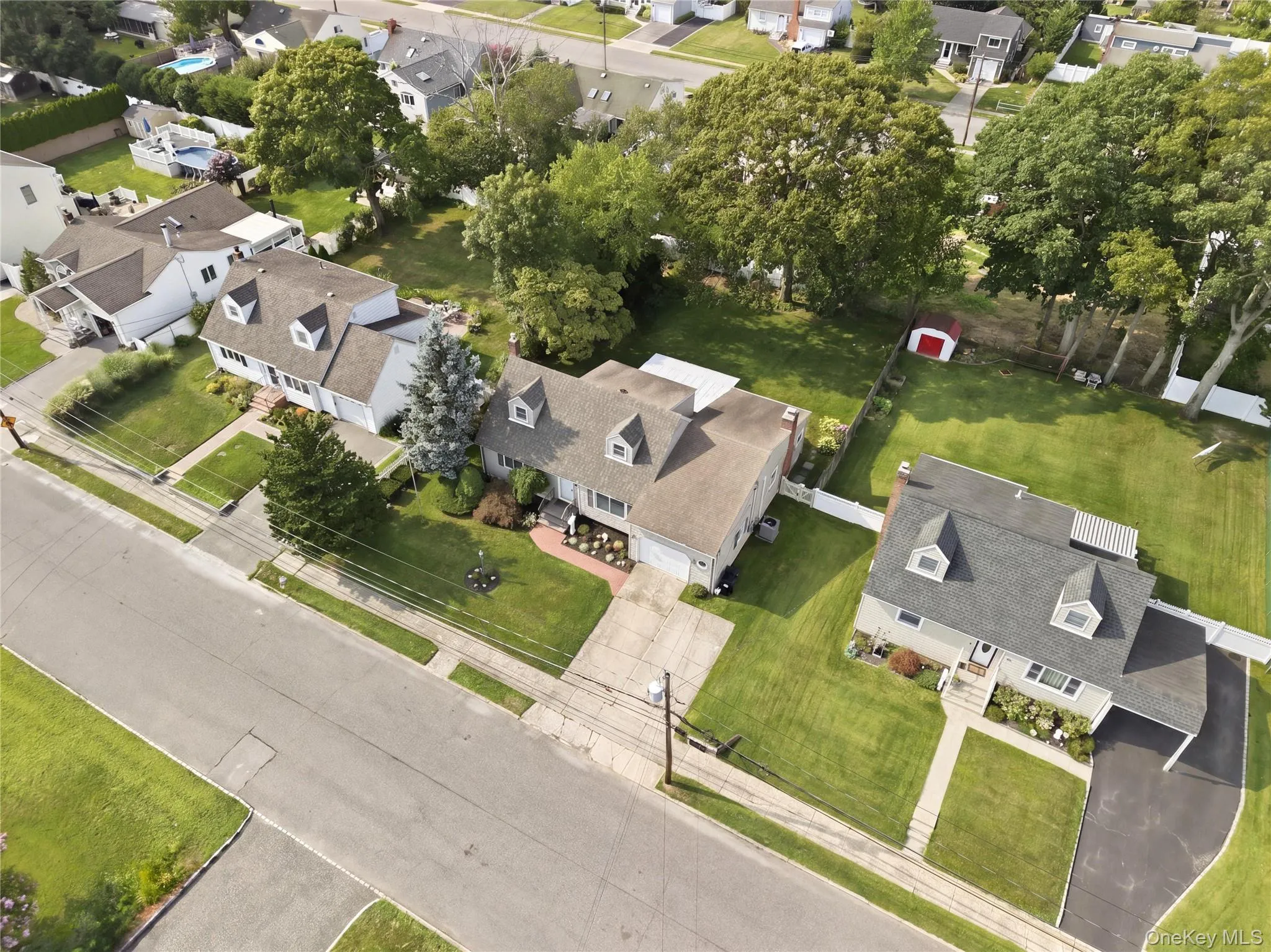 391 Oakwood Avenue, Islip, NY, 4 Bedrooms Bedrooms, 9 Rooms Rooms,2 BathroomsBathrooms,Residential,For Rent,Oakwood,0,1037247 391 Oakwood Avenue, Islip, NY, 4 Bedrooms Bedrooms, 9 Rooms Rooms,2 BathroomsBathrooms,Residential,For Rent,Oakwood,0,1037247