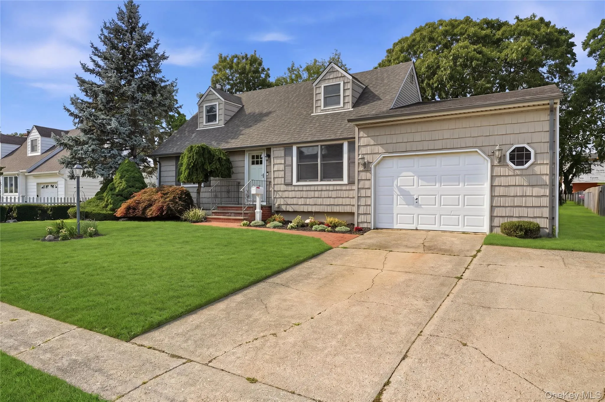 391 Oakwood Avenue, Islip, NY, 4 Bedrooms Bedrooms, 9 Rooms Rooms,2 BathroomsBathrooms,Residential,For Rent,Oakwood,0,1037247 391 Oakwood Avenue, Islip, NY, 4 Bedrooms Bedrooms, 9 Rooms Rooms,2 BathroomsBathrooms,Residential,For Rent,Oakwood,0,1037247