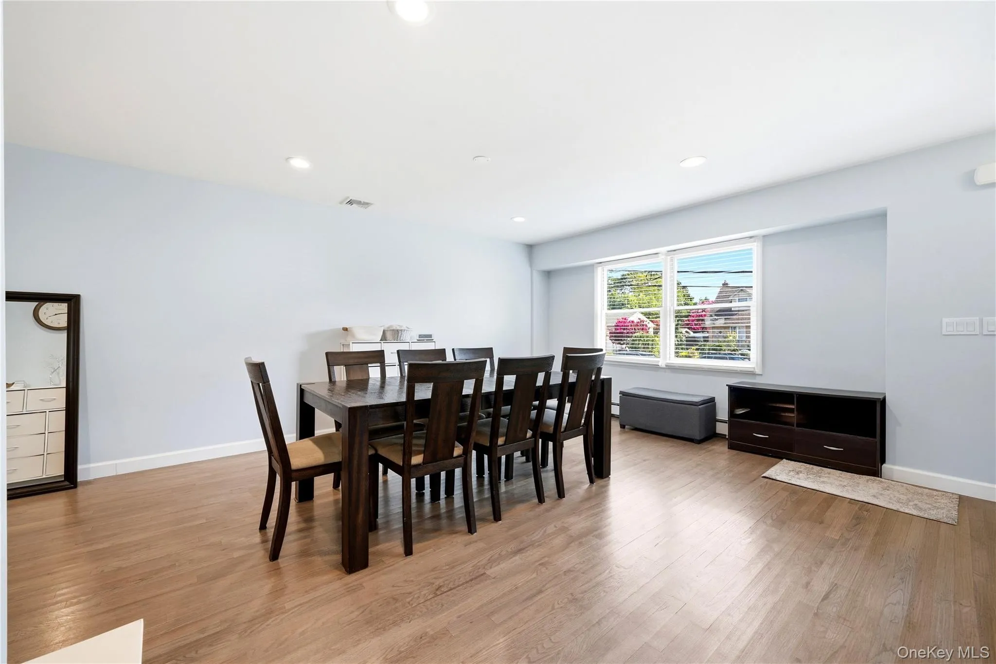 391 Oakwood Avenue, Islip, NY, 4 Bedrooms Bedrooms, 9 Rooms Rooms,2 BathroomsBathrooms,Residential,For Rent,Oakwood,0,1037247 391 Oakwood Avenue, Islip, NY, 4 Bedrooms Bedrooms, 9 Rooms Rooms,2 BathroomsBathrooms,Residential,For Rent,Oakwood,0,1037247
