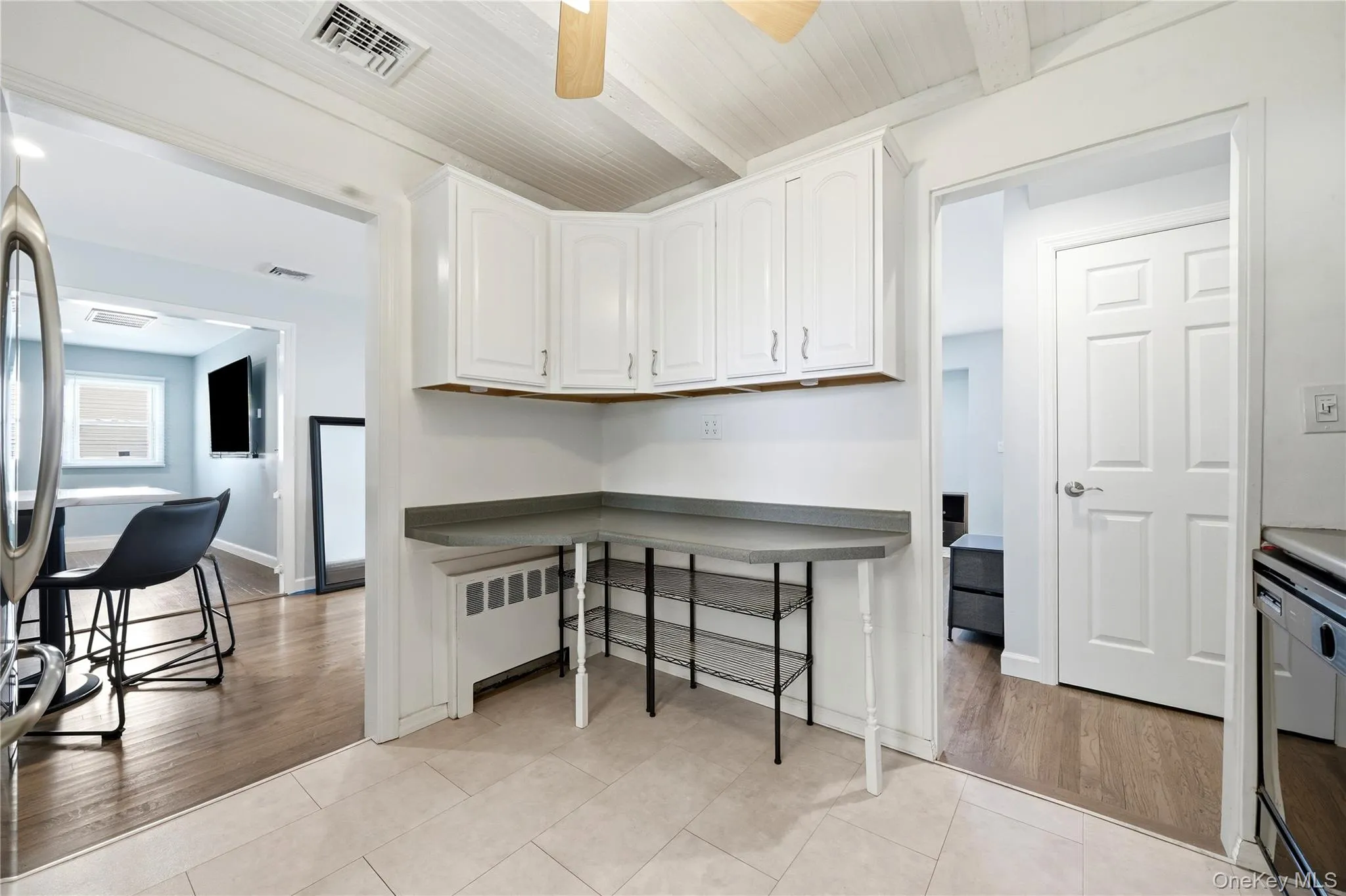 391 Oakwood Avenue, Islip, NY, 4 Bedrooms Bedrooms, 9 Rooms Rooms,2 BathroomsBathrooms,Residential,For Rent,Oakwood,0,1037247 391 Oakwood Avenue, Islip, NY, 4 Bedrooms Bedrooms, 9 Rooms Rooms,2 BathroomsBathrooms,Residential,For Rent,Oakwood,0,1037247
