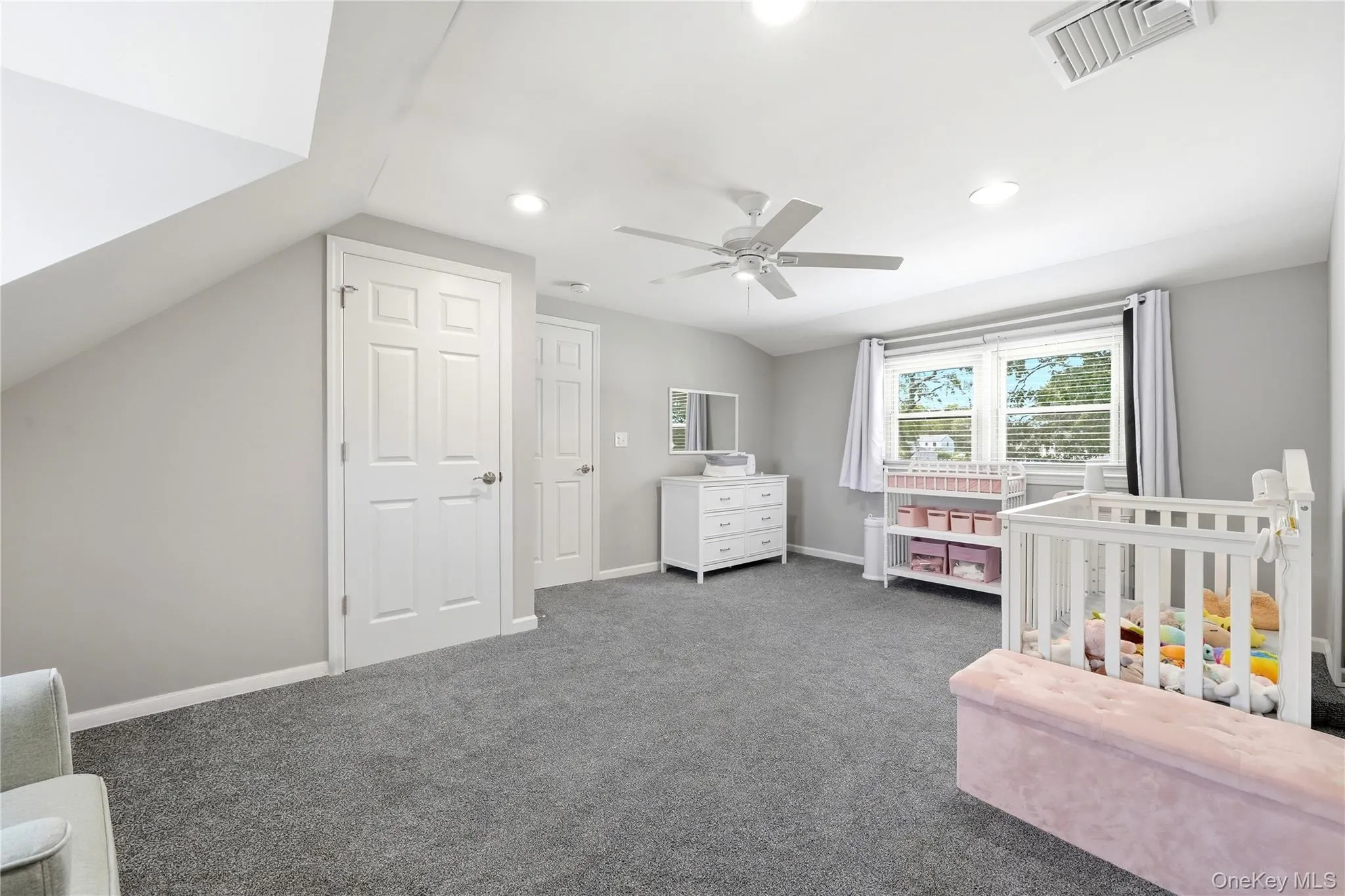 391 Oakwood Avenue, Islip, NY, 4 Bedrooms Bedrooms, 9 Rooms Rooms,2 BathroomsBathrooms,Residential,For Rent,Oakwood,0,1037247 391 Oakwood Avenue, Islip, NY, 4 Bedrooms Bedrooms, 9 Rooms Rooms,2 BathroomsBathrooms,Residential,For Rent,Oakwood,0,1037247