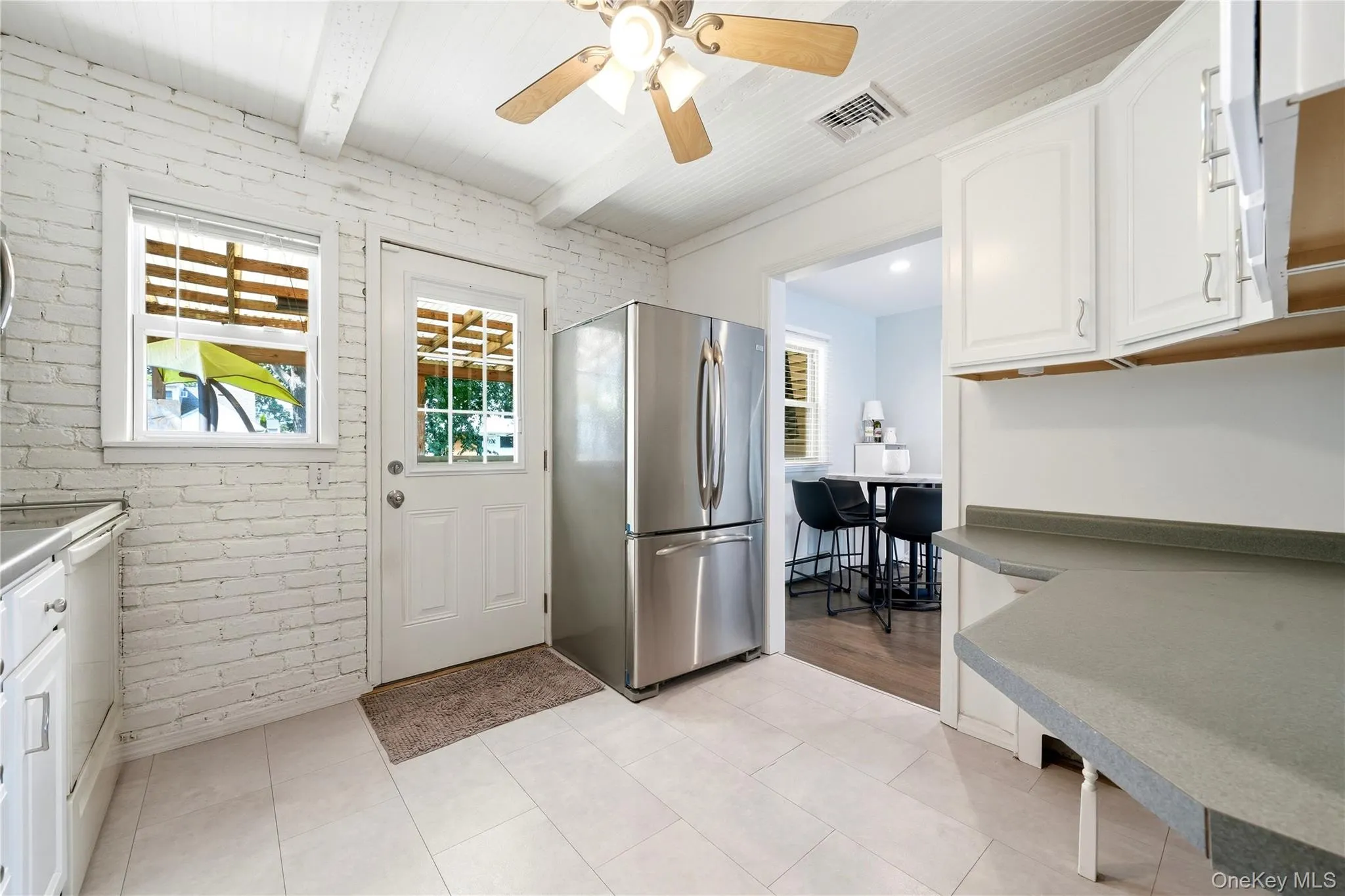 391 Oakwood Avenue, Islip, NY, 4 Bedrooms Bedrooms, 9 Rooms Rooms,2 BathroomsBathrooms,Residential,For Rent,Oakwood,0,1037247 391 Oakwood Avenue, Islip, NY, 4 Bedrooms Bedrooms, 9 Rooms Rooms,2 BathroomsBathrooms,Residential,For Rent,Oakwood,0,1037247