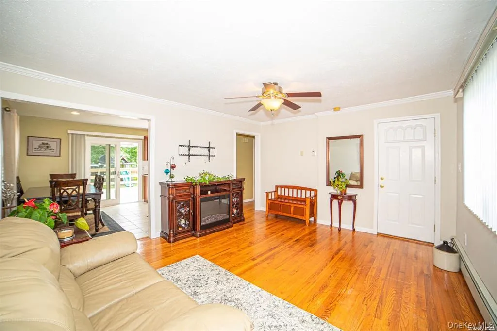 184 Strong Avenue, Babylon, NY, 4 Bedrooms Bedrooms, 9 Rooms Rooms,3 BathroomsBathrooms,Residential,For Rent,Strong,0,1037248 184 Strong Avenue, Babylon, NY, 4 Bedrooms Bedrooms, 9 Rooms Rooms,3 BathroomsBathrooms,Residential,For Rent,Strong,0,1037248