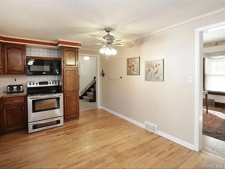601 Wadsworth Street, Syracuse, NY, 4 Bedrooms Bedrooms, 10 Rooms Rooms,2 BathroomsBathrooms,Residential Lease,For Rent,Wadsworth,0,1037252 601 Wadsworth Street, Syracuse, NY, 4 Bedrooms Bedrooms, 10 Rooms Rooms,2 BathroomsBathrooms,Residential Lease,For Rent,Wadsworth,0,1037252