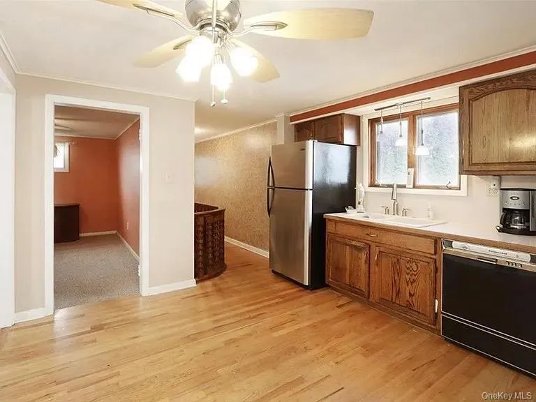 601 Wadsworth Street, Syracuse, NY, 4 Bedrooms Bedrooms, 10 Rooms Rooms,2 BathroomsBathrooms,Residential Lease,For Rent,Wadsworth,0,1037252 601 Wadsworth Street, Syracuse, NY, 4 Bedrooms Bedrooms, 10 Rooms Rooms,2 BathroomsBathrooms,Residential Lease,For Rent,Wadsworth,0,1037252