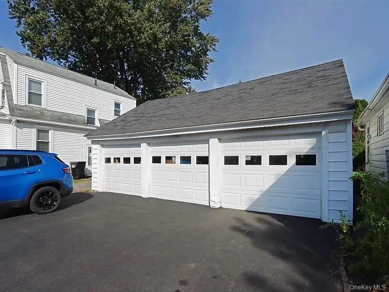 601 Wadsworth Street, Syracuse, NY, 4 Bedrooms Bedrooms, 10 Rooms Rooms,2 BathroomsBathrooms,Residential Lease,For Rent,Wadsworth,0,1037252 601 Wadsworth Street, Syracuse, NY, 4 Bedrooms Bedrooms, 10 Rooms Rooms,2 BathroomsBathrooms,Residential Lease,For Rent,Wadsworth,0,1037252