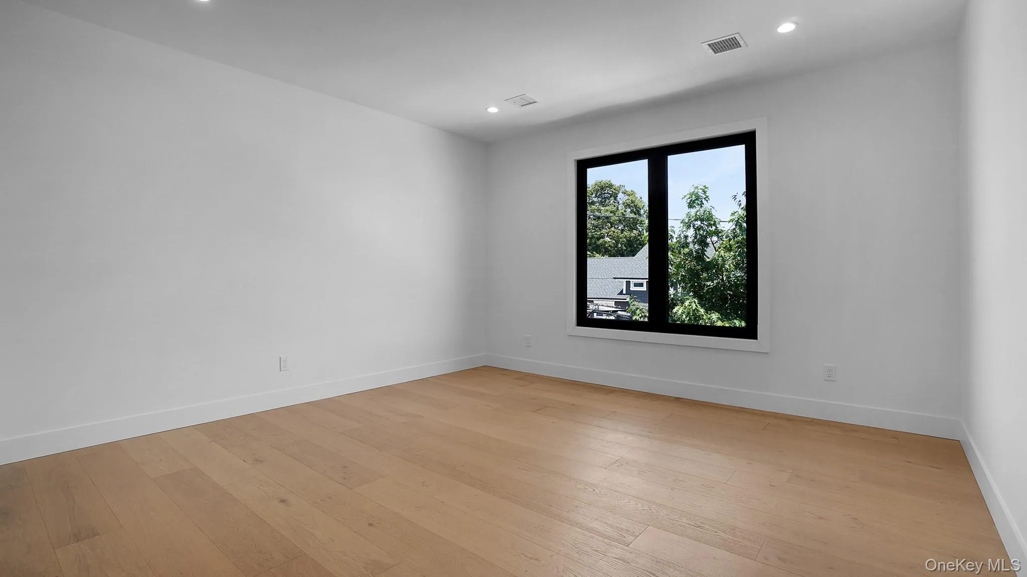 25 Red Maple Drive, Hempstead, NY, 5 Bedrooms Bedrooms, 10 Rooms Rooms,4 BathroomsBathrooms,Residential,For Rent,Red Maple,0,1037253 25 Red Maple Drive, Hempstead, NY, 5 Bedrooms Bedrooms, 10 Rooms Rooms,4 BathroomsBathrooms,Residential,For Rent,Red Maple,0,1037253