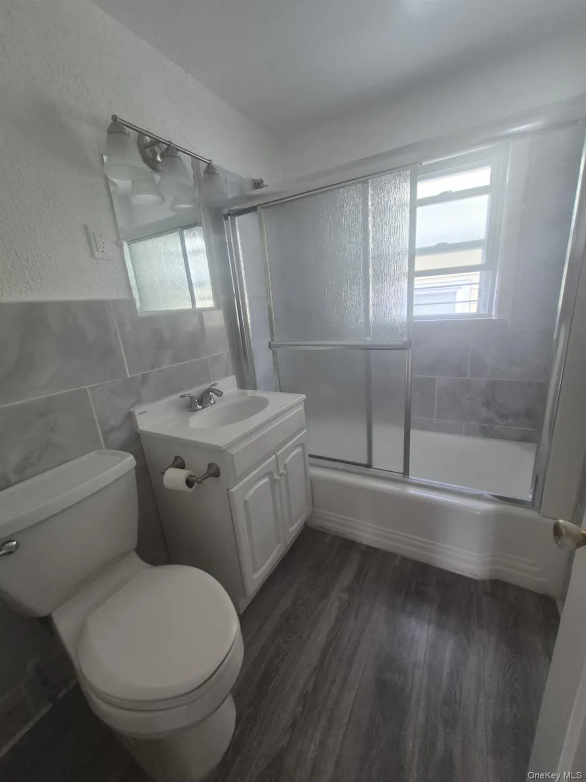 137-36 242nd Street, New York, NY, 1 Bedroom Bedrooms, 3 Rooms Rooms,1 BathroomBathrooms,Residential Lease,For Rent,242nd,0,1037255 137-36 242nd Street, New York, NY, 1 Bedroom Bedrooms, 3 Rooms Rooms,1 BathroomBathrooms,Residential Lease,For Rent,242nd,0,1037255