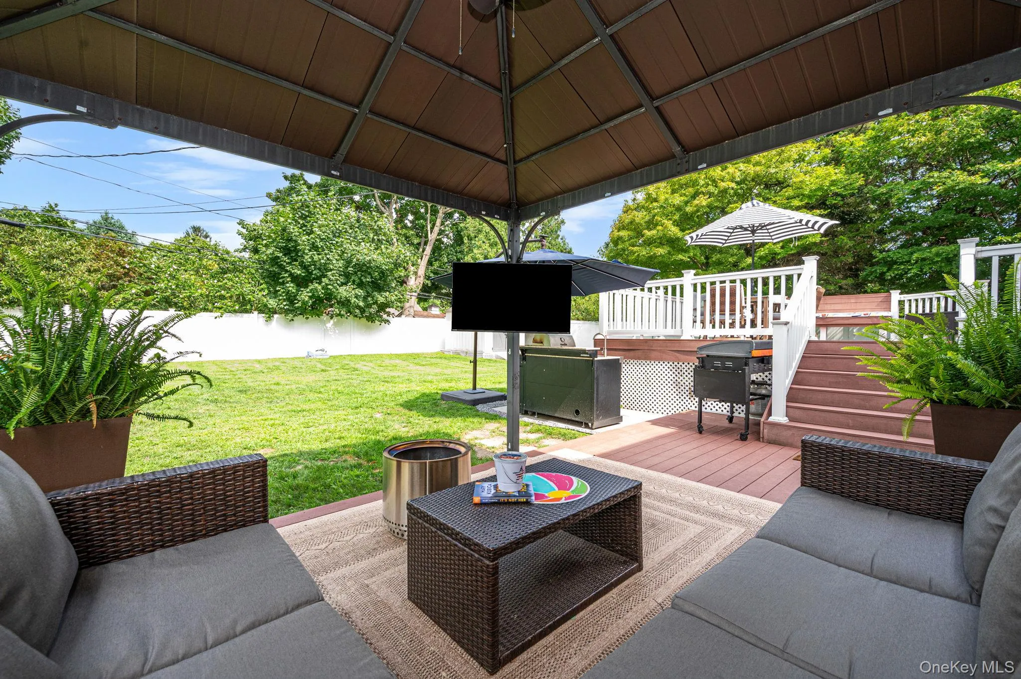 25 Dudley Lane, Smithtown, NY, 3 Bedrooms Bedrooms, 7 Rooms Rooms,1 BathroomBathrooms,Residential,For Rent,Dudley,0,1037257 25 Dudley Lane, Smithtown, NY, 3 Bedrooms Bedrooms, 7 Rooms Rooms,1 BathroomBathrooms,Residential,For Rent,Dudley,0,1037257