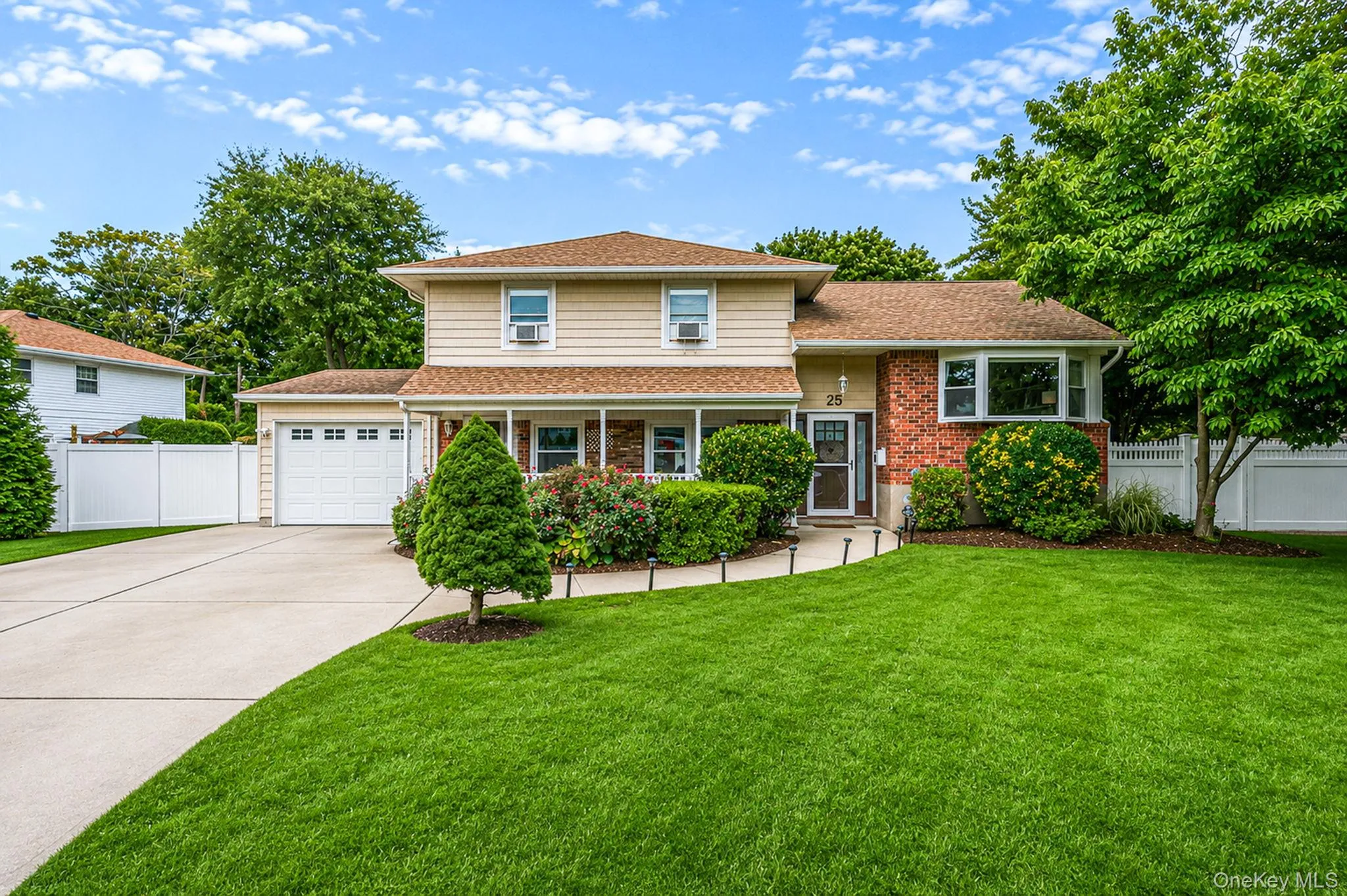 25 Dudley Lane, Smithtown, NY, 3 Bedrooms Bedrooms, 7 Rooms Rooms,1 BathroomBathrooms,Residential,For Rent,Dudley,0,1037257 25 Dudley Lane, Smithtown, NY, 3 Bedrooms Bedrooms, 7 Rooms Rooms,1 BathroomBathrooms,Residential,For Rent,Dudley,0,1037257