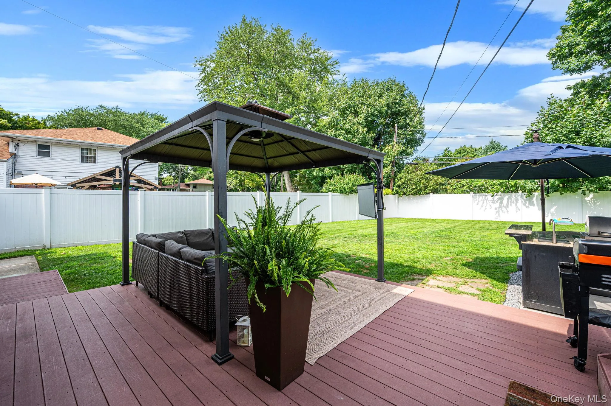 25 Dudley Lane, Smithtown, NY, 3 Bedrooms Bedrooms, 7 Rooms Rooms,1 BathroomBathrooms,Residential,For Rent,Dudley,0,1037257 25 Dudley Lane, Smithtown, NY, 3 Bedrooms Bedrooms, 7 Rooms Rooms,1 BathroomBathrooms,Residential,For Rent,Dudley,0,1037257