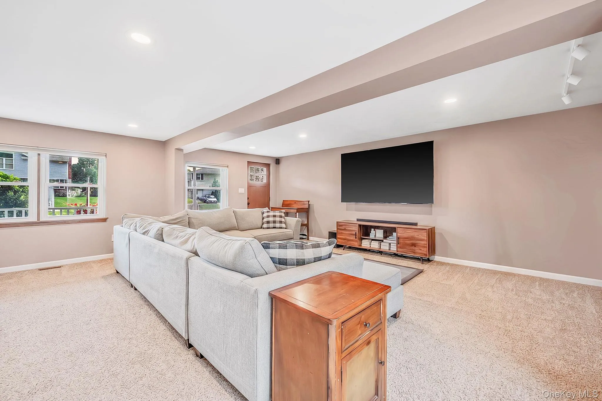 25 Dudley Lane, Smithtown, NY, 3 Bedrooms Bedrooms, 7 Rooms Rooms,1 BathroomBathrooms,Residential,For Rent,Dudley,0,1037257 25 Dudley Lane, Smithtown, NY, 3 Bedrooms Bedrooms, 7 Rooms Rooms,1 BathroomBathrooms,Residential,For Rent,Dudley,0,1037257