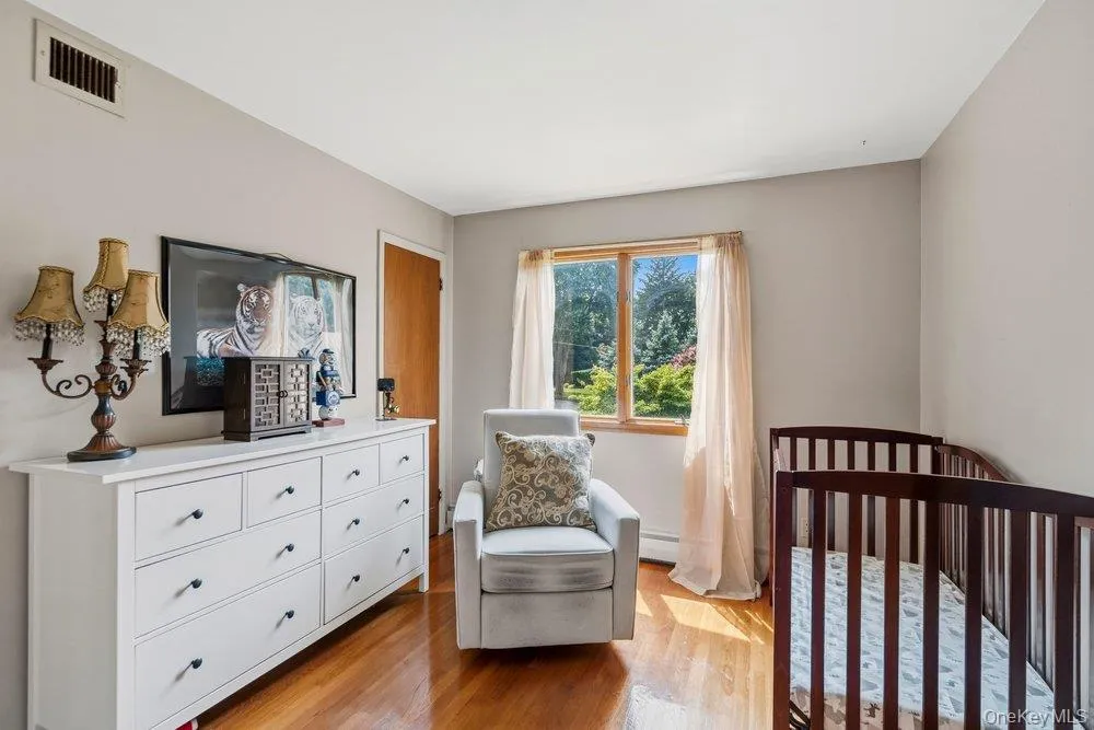 11 Laurie Place, Glen Cove, NY, 4 Bedrooms Bedrooms, 10 Rooms Rooms,3 BathroomsBathrooms,Residential,For Rent,Laurie,0,1037259 11 Laurie Place, Glen Cove, NY, 4 Bedrooms Bedrooms, 10 Rooms Rooms,3 BathroomsBathrooms,Residential,For Rent,Laurie,0,1037259