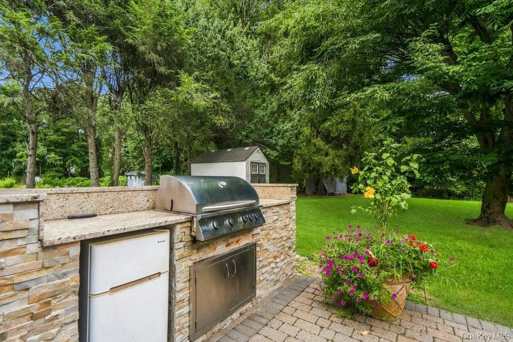 11 Laurie Place, Glen Cove, NY, 4 Bedrooms Bedrooms, 10 Rooms Rooms,3 BathroomsBathrooms,Residential,For Rent,Laurie,0,1037259 11 Laurie Place, Glen Cove, NY, 4 Bedrooms Bedrooms, 10 Rooms Rooms,3 BathroomsBathrooms,Residential,For Rent,Laurie,0,1037259