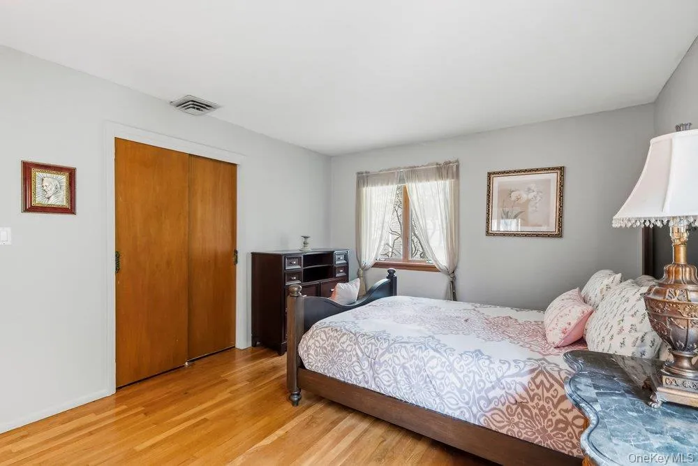 11 Laurie Place, Glen Cove, NY, 4 Bedrooms Bedrooms, 10 Rooms Rooms,3 BathroomsBathrooms,Residential,For Rent,Laurie,0,1037259 11 Laurie Place, Glen Cove, NY, 4 Bedrooms Bedrooms, 10 Rooms Rooms,3 BathroomsBathrooms,Residential,For Rent,Laurie,0,1037259