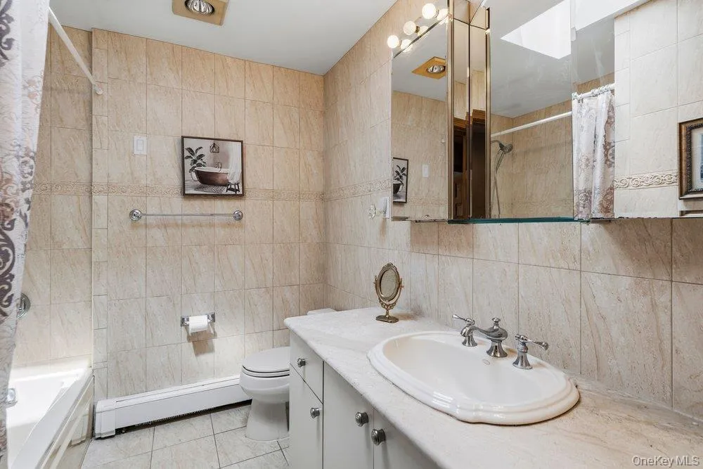 11 Laurie Place, Glen Cove, NY, 4 Bedrooms Bedrooms, 10 Rooms Rooms,3 BathroomsBathrooms,Residential,For Rent,Laurie,0,1037259 11 Laurie Place, Glen Cove, NY, 4 Bedrooms Bedrooms, 10 Rooms Rooms,3 BathroomsBathrooms,Residential,For Rent,Laurie,0,1037259
