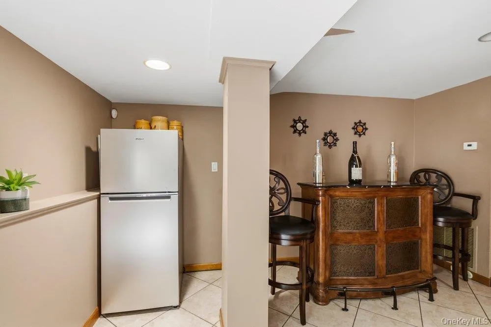11 Laurie Place, Glen Cove, NY, 4 Bedrooms Bedrooms, 10 Rooms Rooms,3 BathroomsBathrooms,Residential,For Rent,Laurie,0,1037259 11 Laurie Place, Glen Cove, NY, 4 Bedrooms Bedrooms, 10 Rooms Rooms,3 BathroomsBathrooms,Residential,For Rent,Laurie,0,1037259