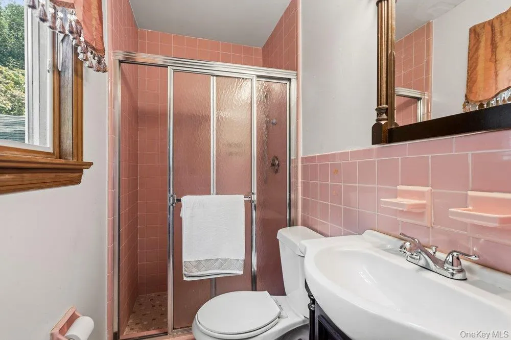 11 Laurie Place, Glen Cove, NY, 4 Bedrooms Bedrooms, 10 Rooms Rooms,3 BathroomsBathrooms,Residential,For Rent,Laurie,0,1037259 11 Laurie Place, Glen Cove, NY, 4 Bedrooms Bedrooms, 10 Rooms Rooms,3 BathroomsBathrooms,Residential,For Rent,Laurie,0,1037259