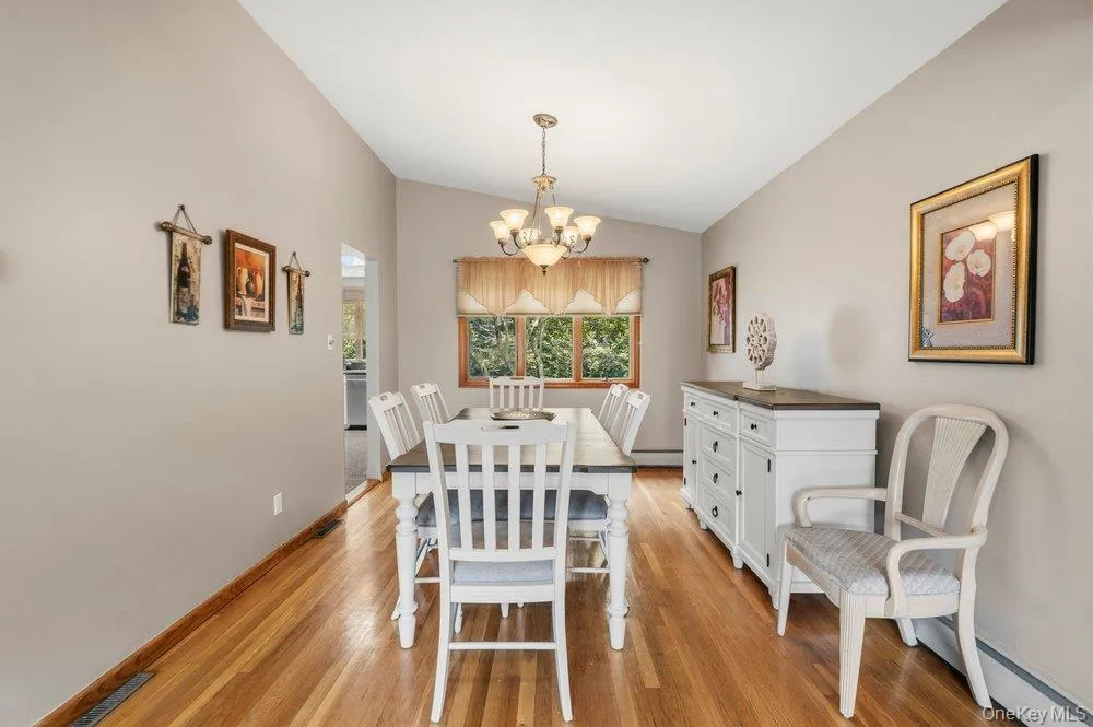 11 Laurie Place, Glen Cove, NY, 4 Bedrooms Bedrooms, 10 Rooms Rooms,3 BathroomsBathrooms,Residential,For Rent,Laurie,0,1037259 11 Laurie Place, Glen Cove, NY, 4 Bedrooms Bedrooms, 10 Rooms Rooms,3 BathroomsBathrooms,Residential,For Rent,Laurie,0,1037259