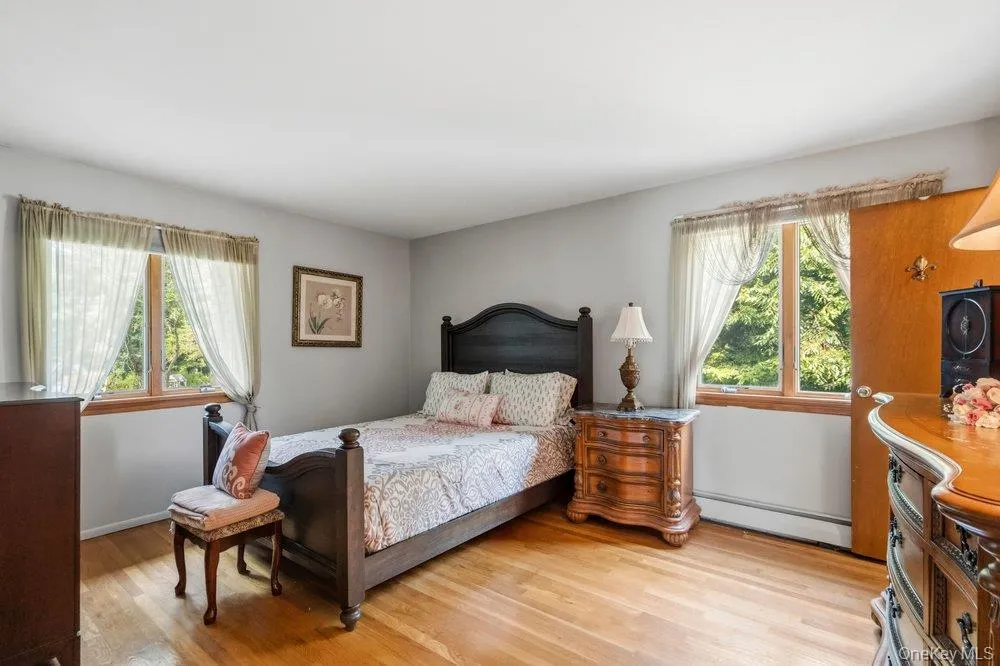 11 Laurie Place, Glen Cove, NY, 4 Bedrooms Bedrooms, 10 Rooms Rooms,3 BathroomsBathrooms,Residential,For Rent,Laurie,0,1037259 11 Laurie Place, Glen Cove, NY, 4 Bedrooms Bedrooms, 10 Rooms Rooms,3 BathroomsBathrooms,Residential,For Rent,Laurie,0,1037259
