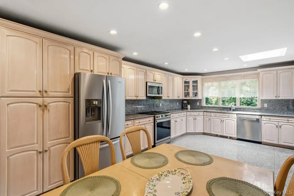 11 Laurie Place, Glen Cove, NY, 4 Bedrooms Bedrooms, 10 Rooms Rooms,3 BathroomsBathrooms,Residential,For Rent,Laurie,0,1037259 11 Laurie Place, Glen Cove, NY, 4 Bedrooms Bedrooms, 10 Rooms Rooms,3 BathroomsBathrooms,Residential,For Rent,Laurie,0,1037259