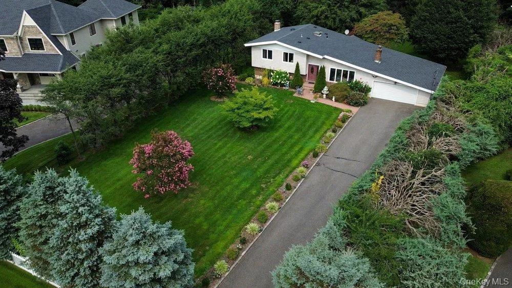 11 Laurie Place, Glen Cove, NY, 4 Bedrooms Bedrooms, 10 Rooms Rooms,3 BathroomsBathrooms,Residential,For Rent,Laurie,0,1037259 11 Laurie Place, Glen Cove, NY, 4 Bedrooms Bedrooms, 10 Rooms Rooms,3 BathroomsBathrooms,Residential,For Rent,Laurie,0,1037259
