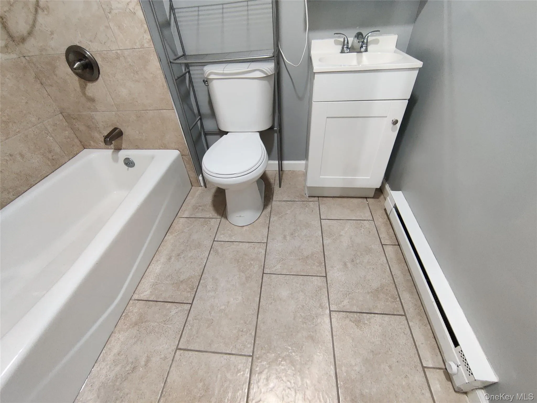 917-921 Violet Avenue, Hyde Park, NY, 3 Rooms Rooms,1 BathroomBathrooms,Residential Lease,For Rent,Violet,0,1037261 917-921 Violet Avenue, Hyde Park, NY, 3 Rooms Rooms,1 BathroomBathrooms,Residential Lease,For Rent,Violet,0,1037261
