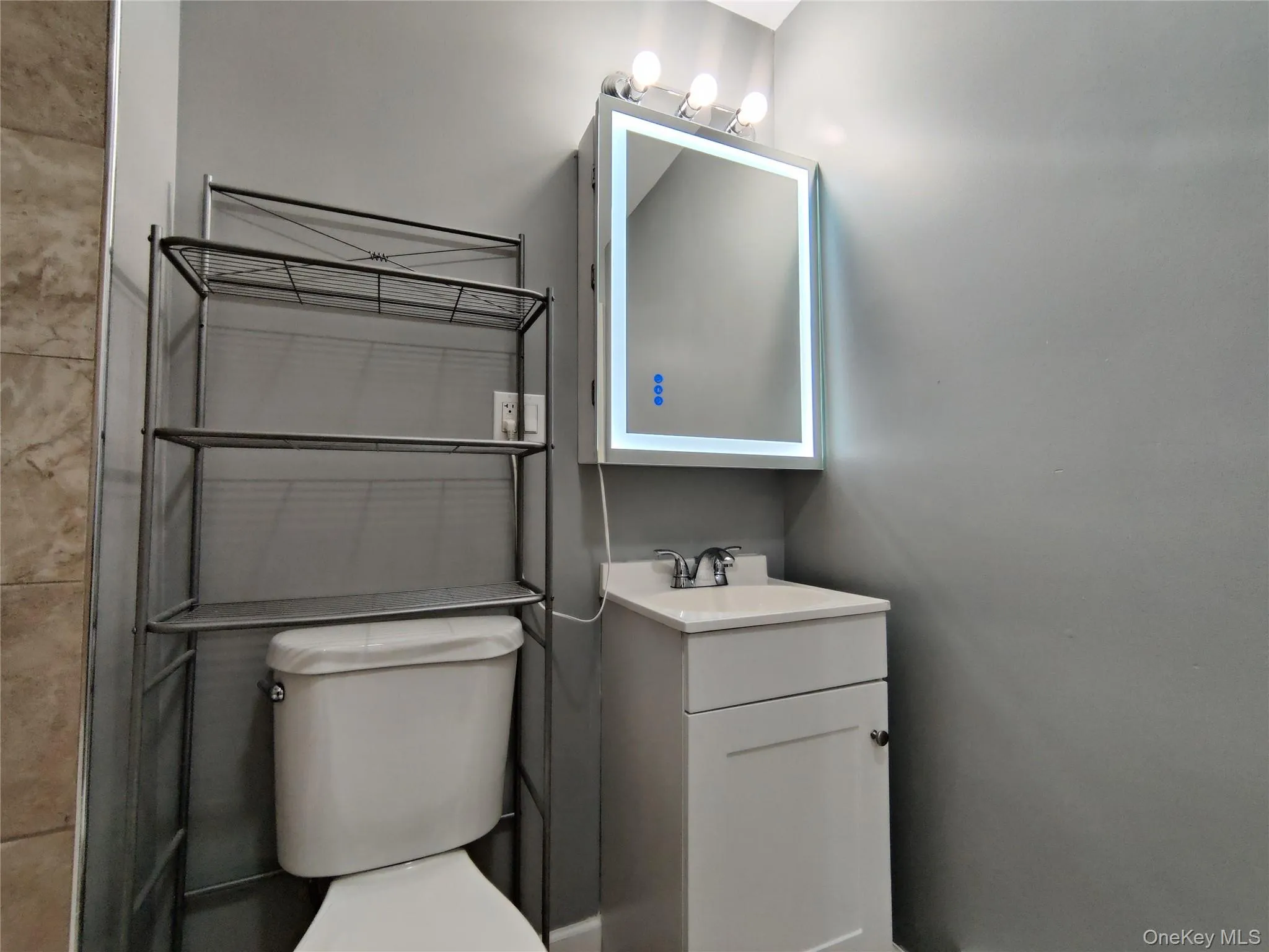 917-921 Violet Avenue, Hyde Park, NY, 3 Rooms Rooms,1 BathroomBathrooms,Residential Lease,For Rent,Violet,0,1037261 917-921 Violet Avenue, Hyde Park, NY, 3 Rooms Rooms,1 BathroomBathrooms,Residential Lease,For Rent,Violet,0,1037261