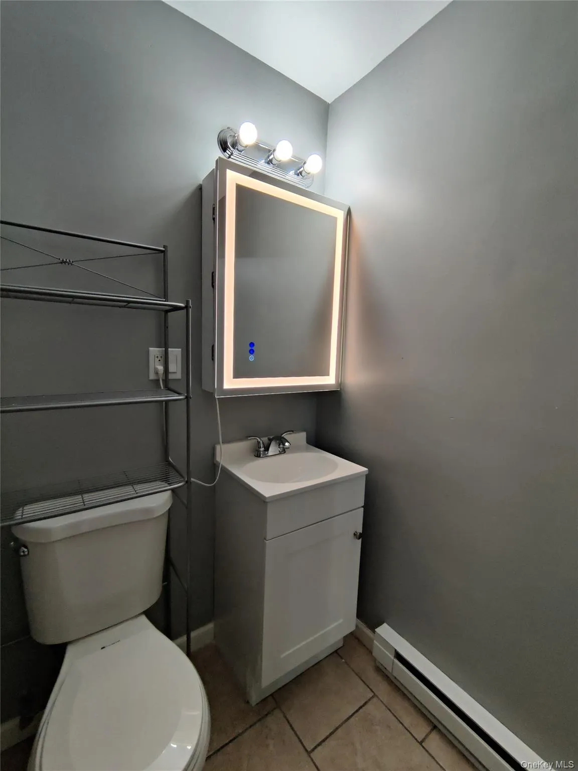917-921 Violet Avenue, Hyde Park, NY, 3 Rooms Rooms,1 BathroomBathrooms,Residential Lease,For Rent,Violet,0,1037261 917-921 Violet Avenue, Hyde Park, NY, 3 Rooms Rooms,1 BathroomBathrooms,Residential Lease,For Rent,Violet,0,1037261
